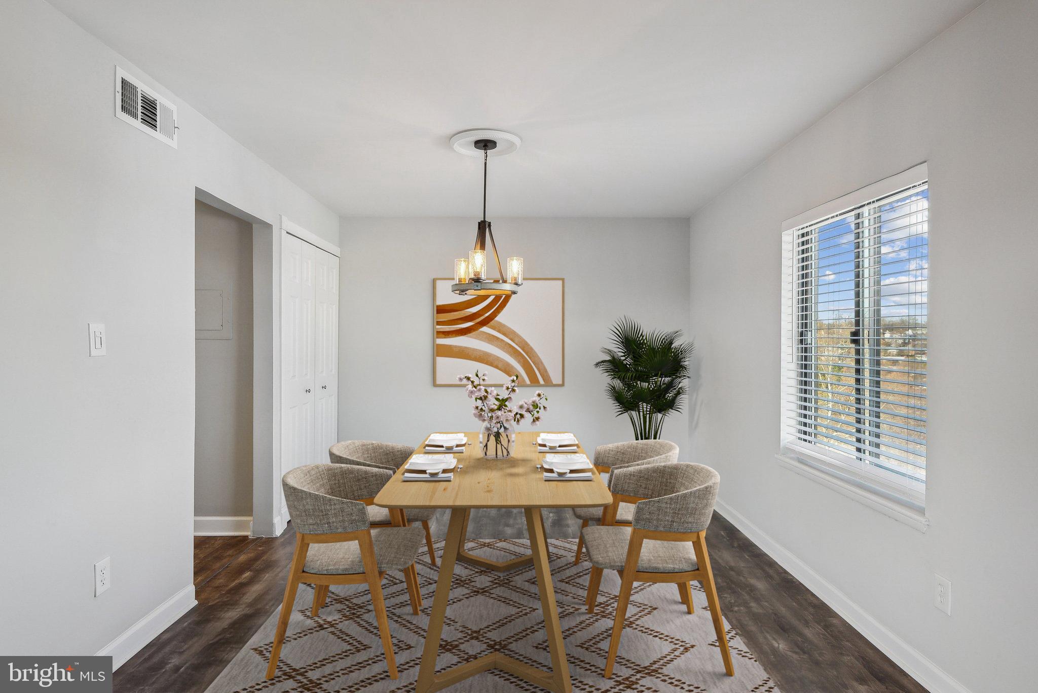 WOODLAKE TOWERS - Residential