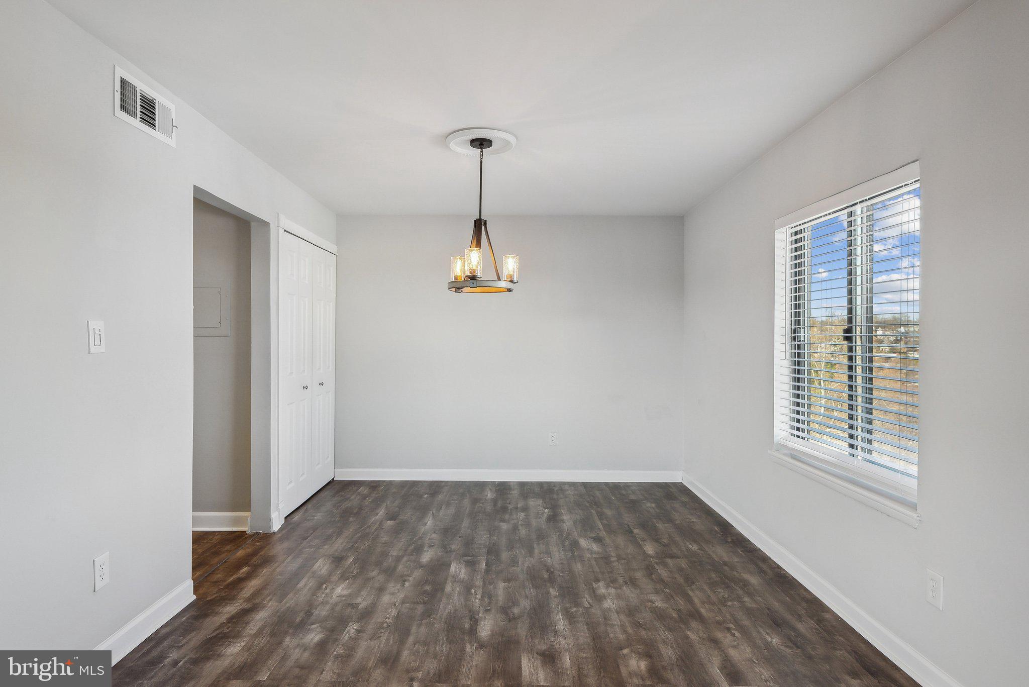 WOODLAKE TOWERS - Residential