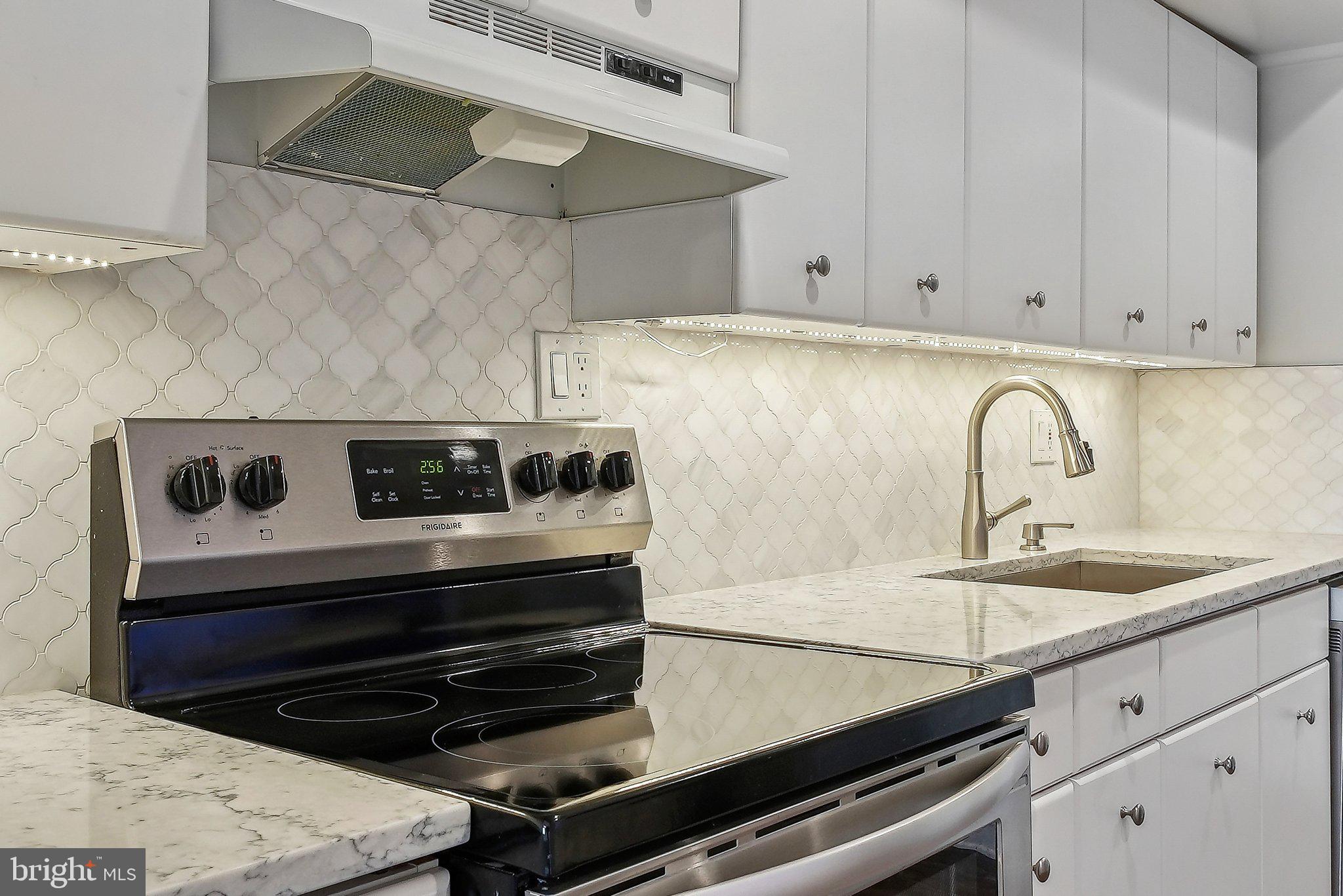 WOODLAKE TOWERS - Residential