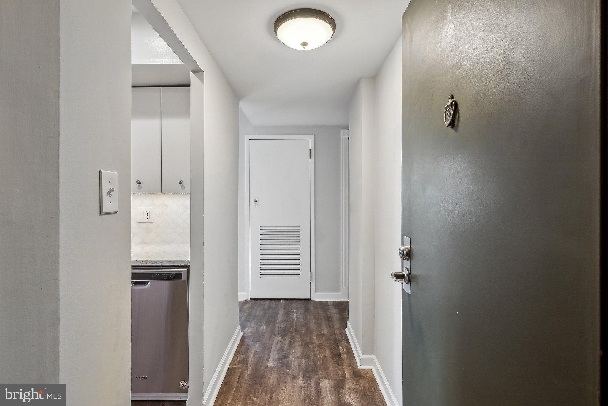 WOODLAKE TOWERS - Residential