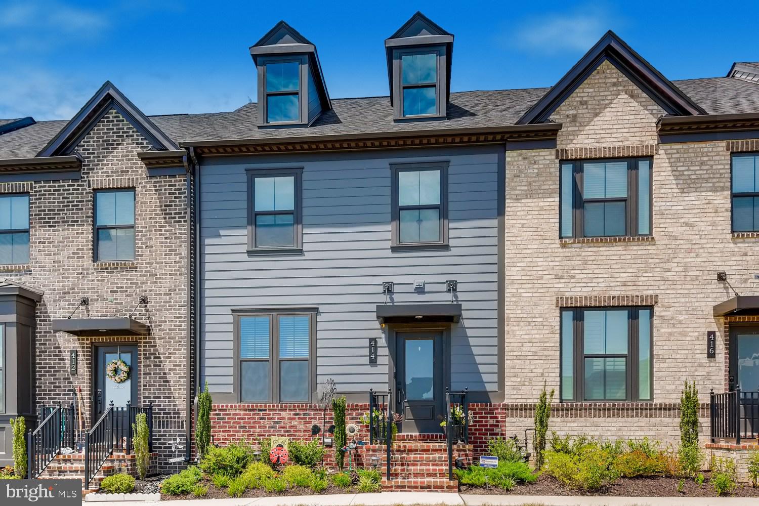 GREENLEIGH AT CROSSROADS - Residential Lease