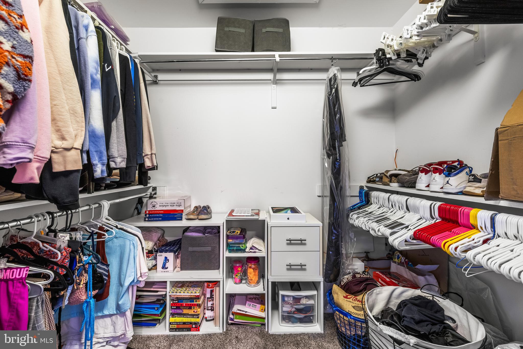 OVERLOOK - Residential