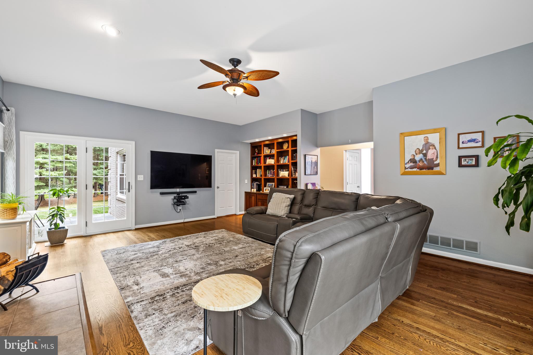 OVERLOOK - Residential