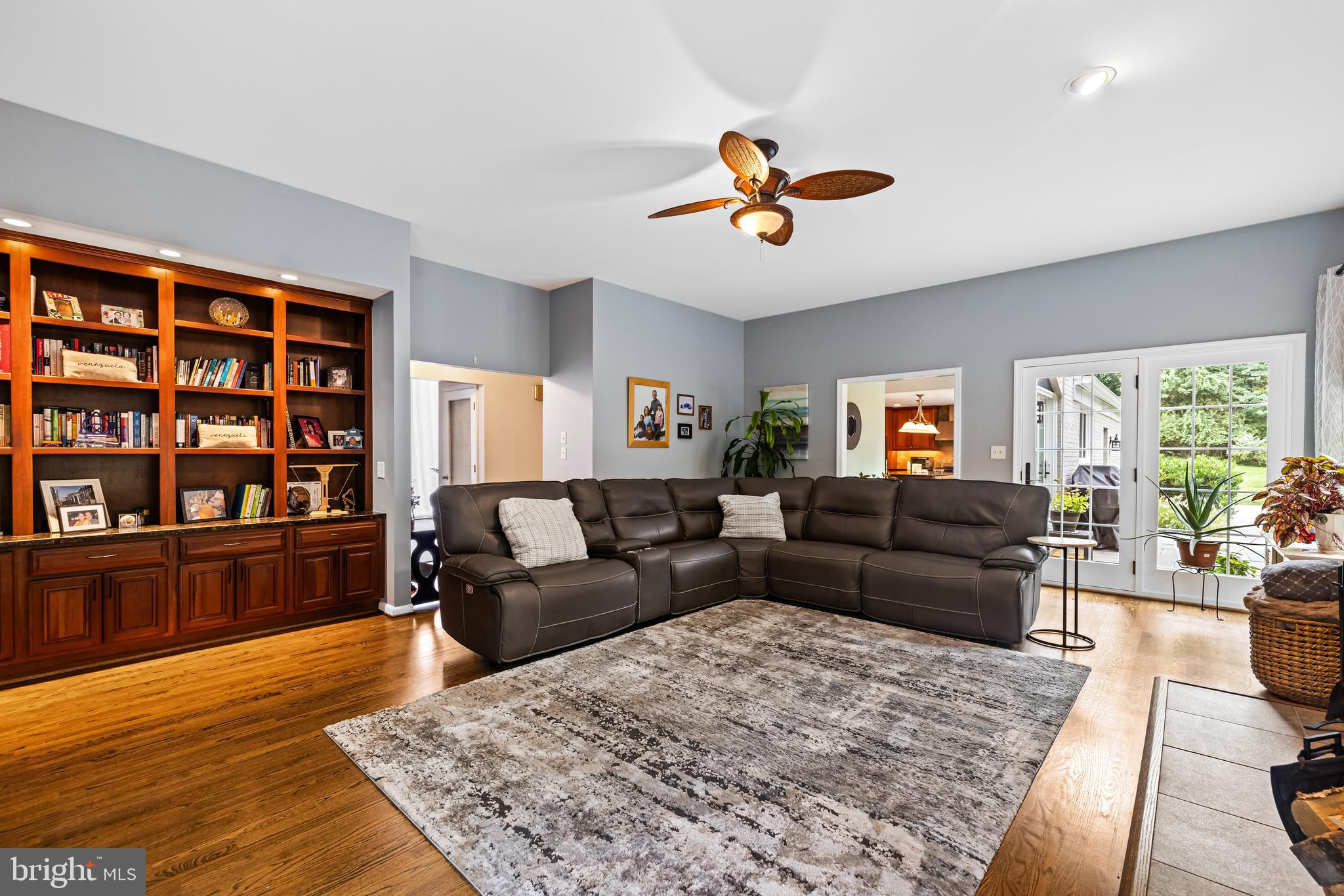 OVERLOOK - Residential