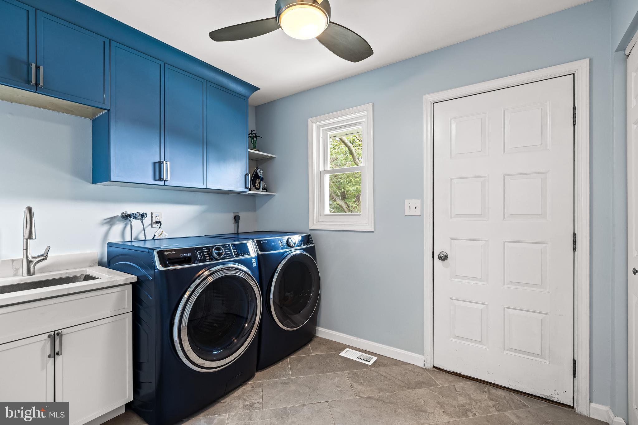 OVERLOOK - Residential