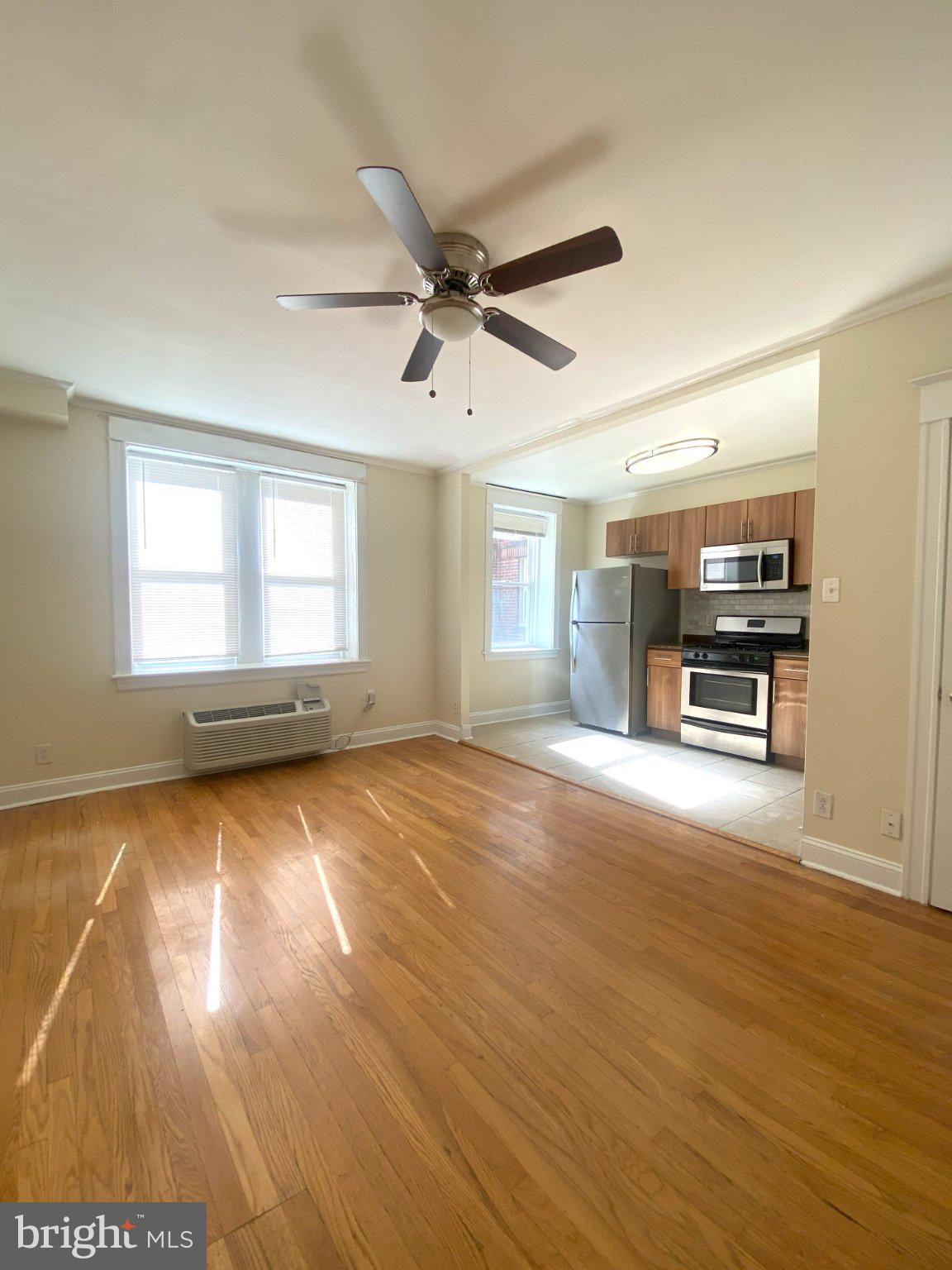 437 W SCHOOL HOUSE LANE D-03