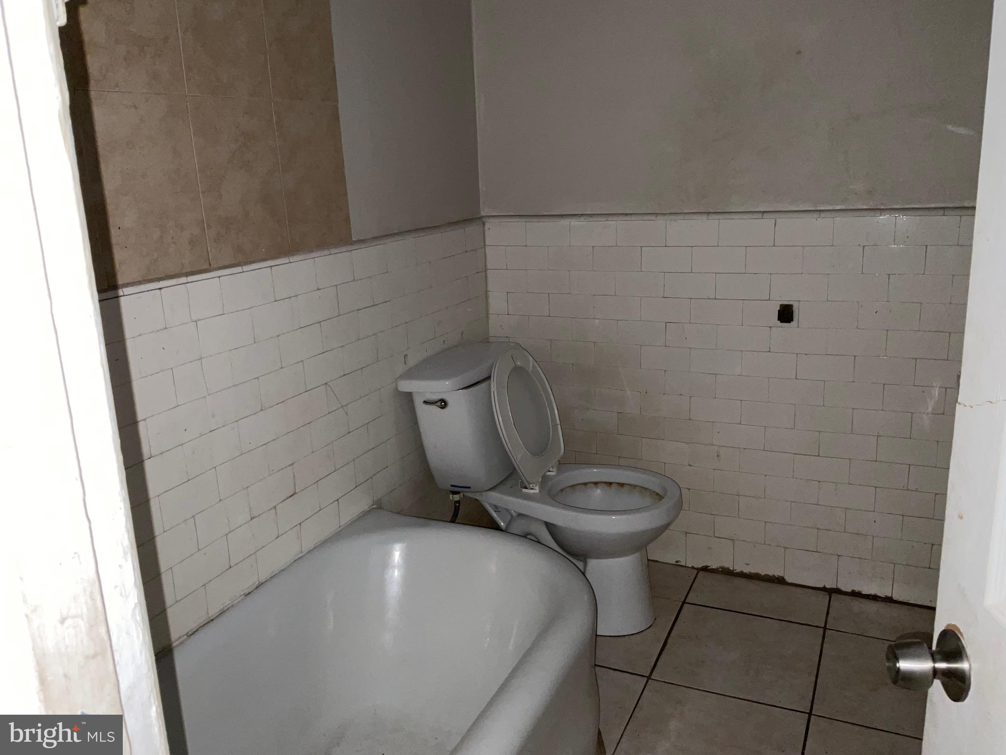 PHILADELPHIA (SOUTHWEST) - Residential