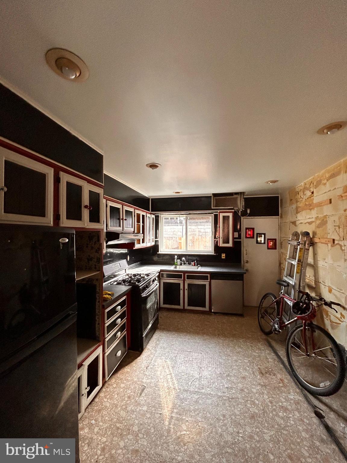 POINT BREEZE - Residential