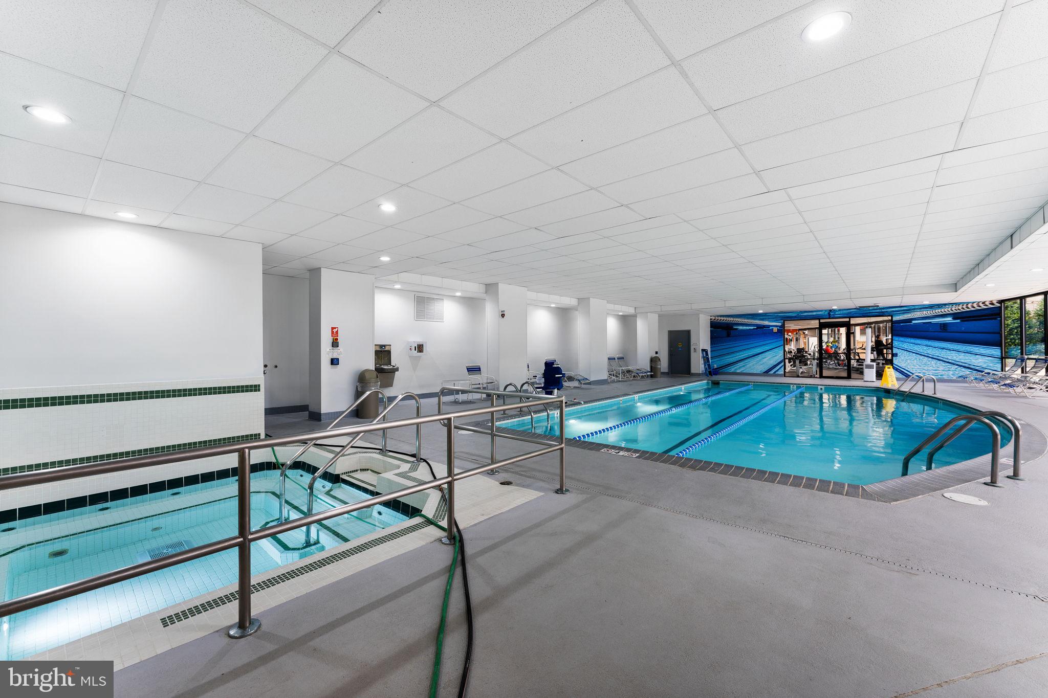 PROMENADE TOWERS - Residential