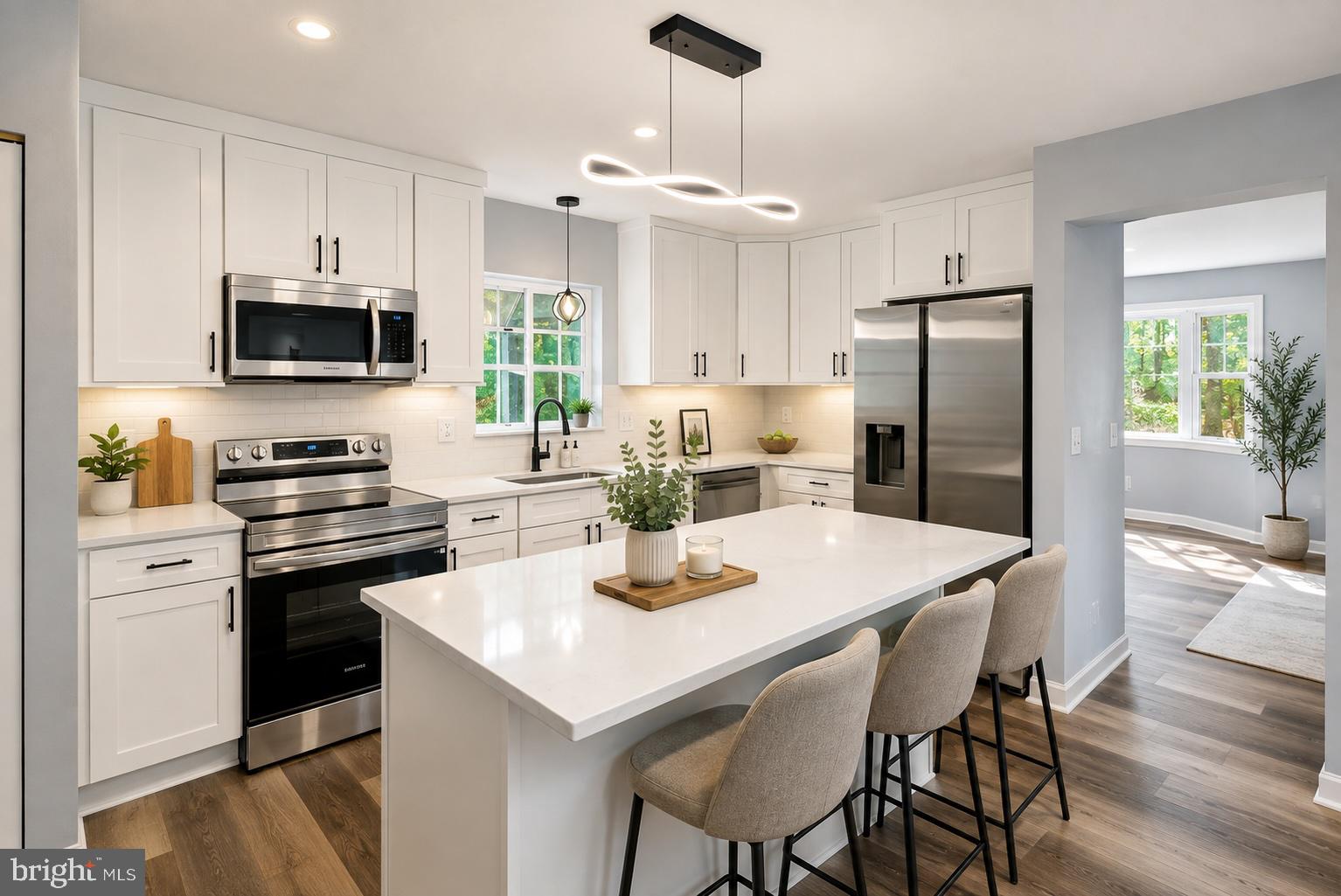 1309 LAKEVIEW PARKWAY