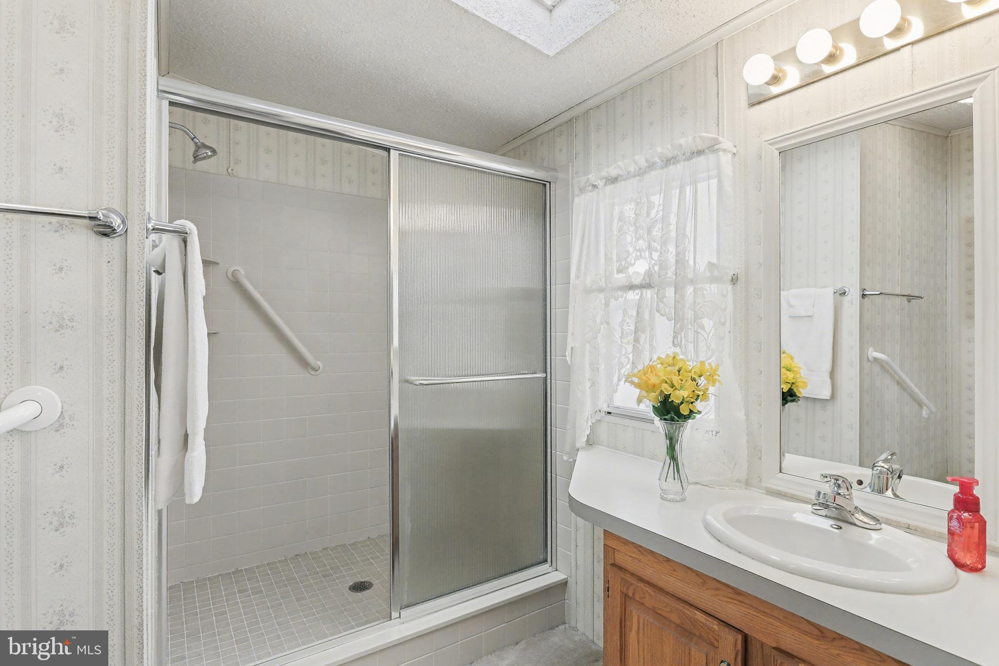 COUNTRY MANOR FARMS - Residential