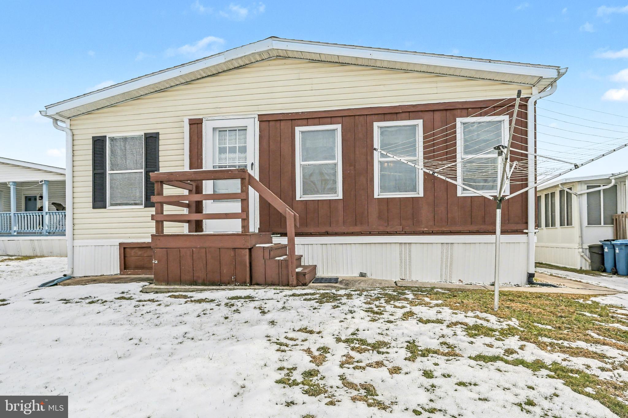 COUNTRY MANOR FARMS - Residential