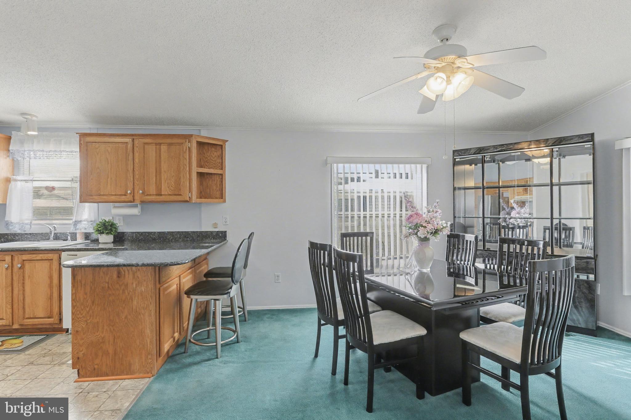 COUNTRY MANOR FARMS - Residential