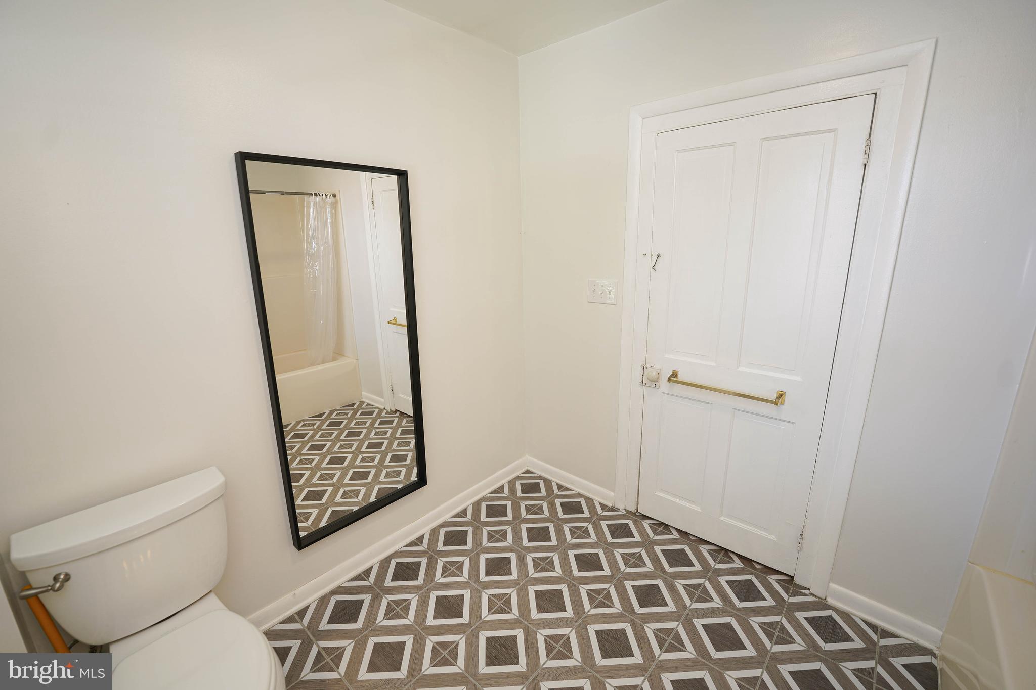 WEST END - Residential Lease