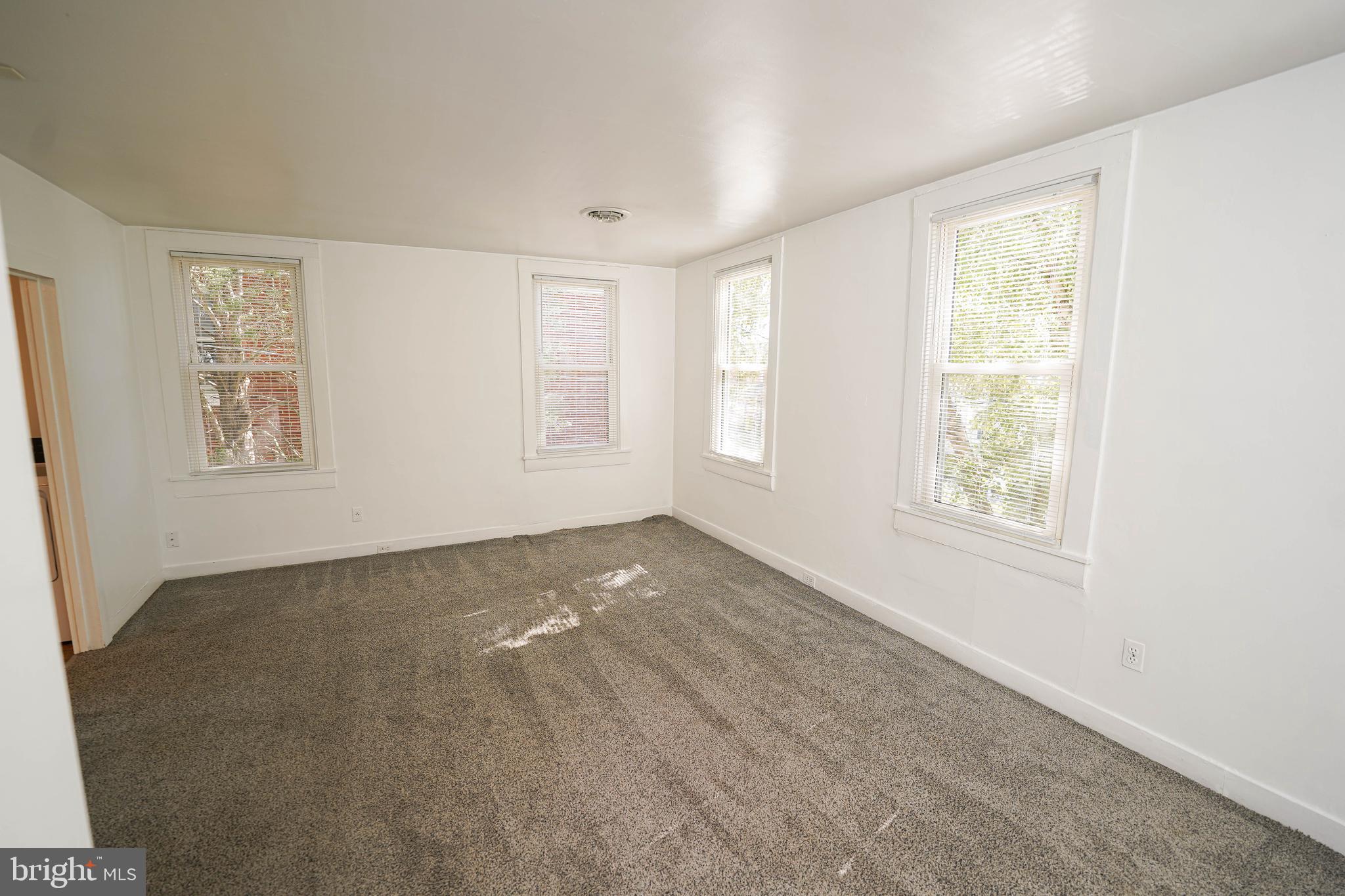 WEST END - Residential Lease