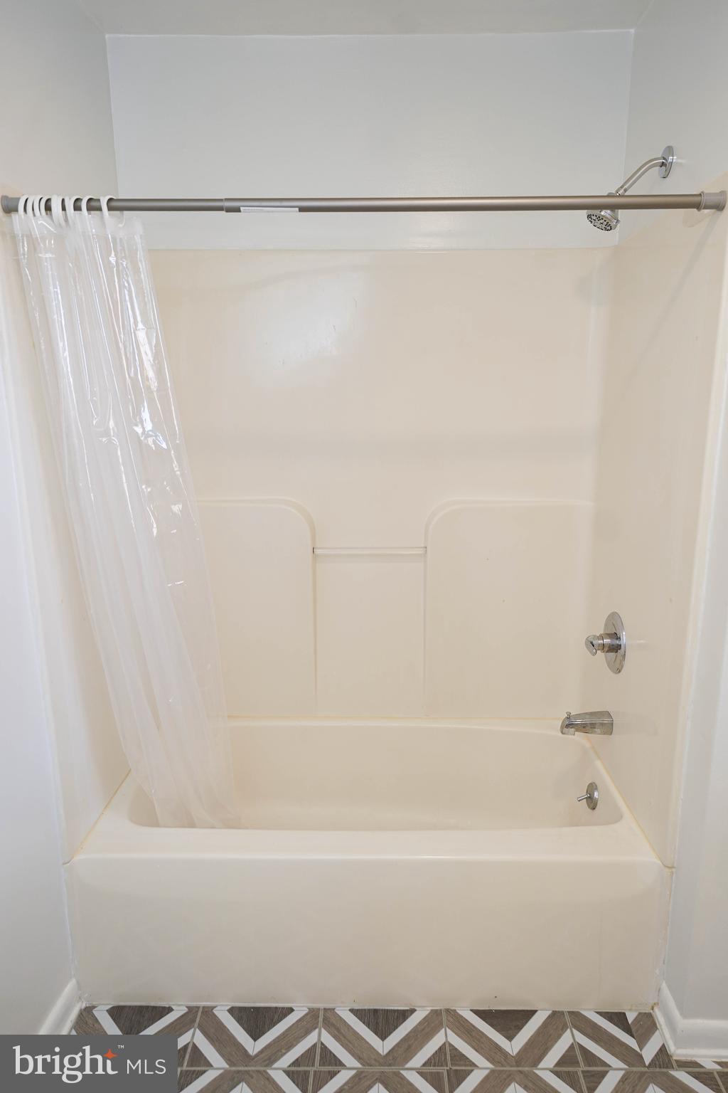 WEST END - Residential Lease