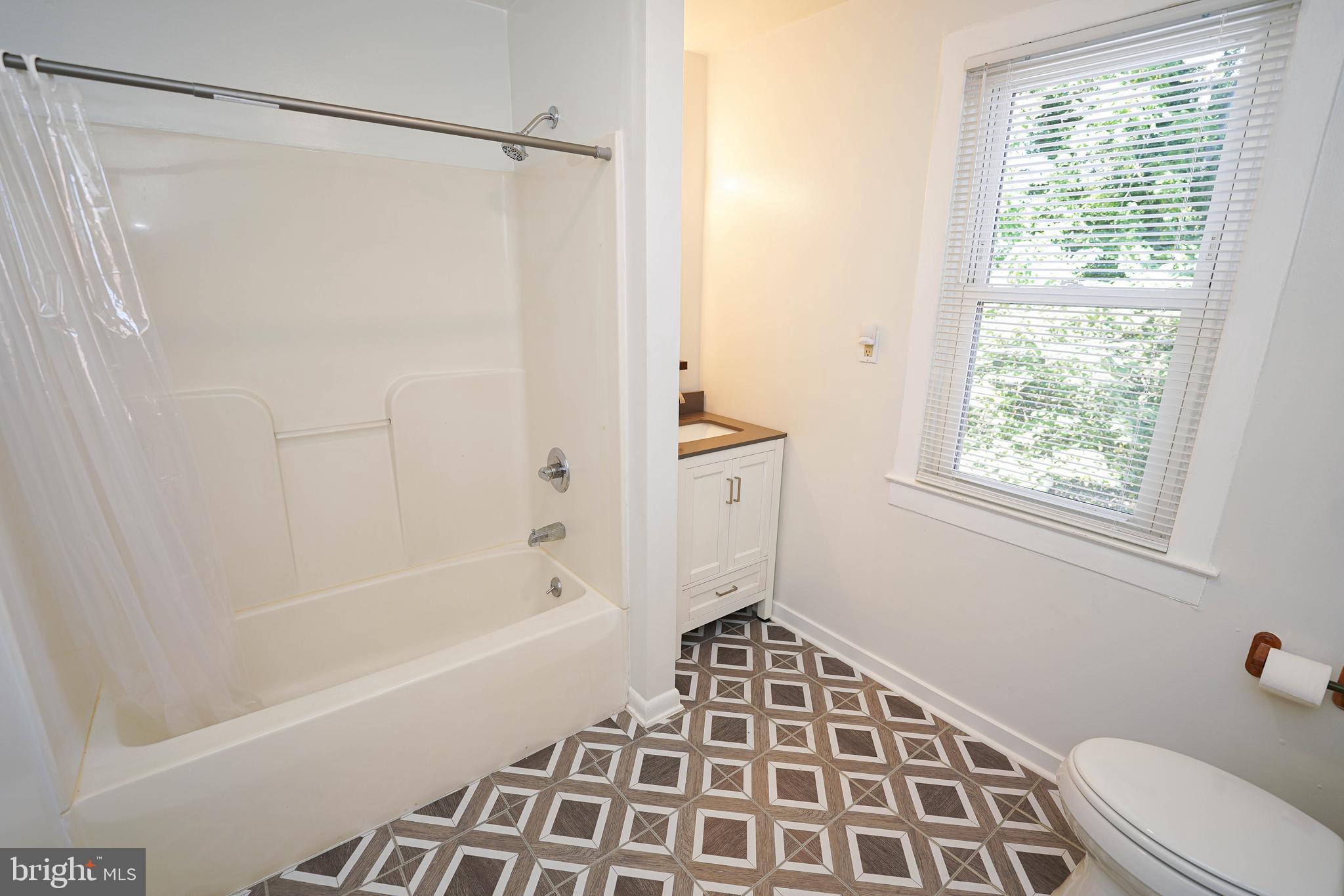 WEST END - Residential Lease