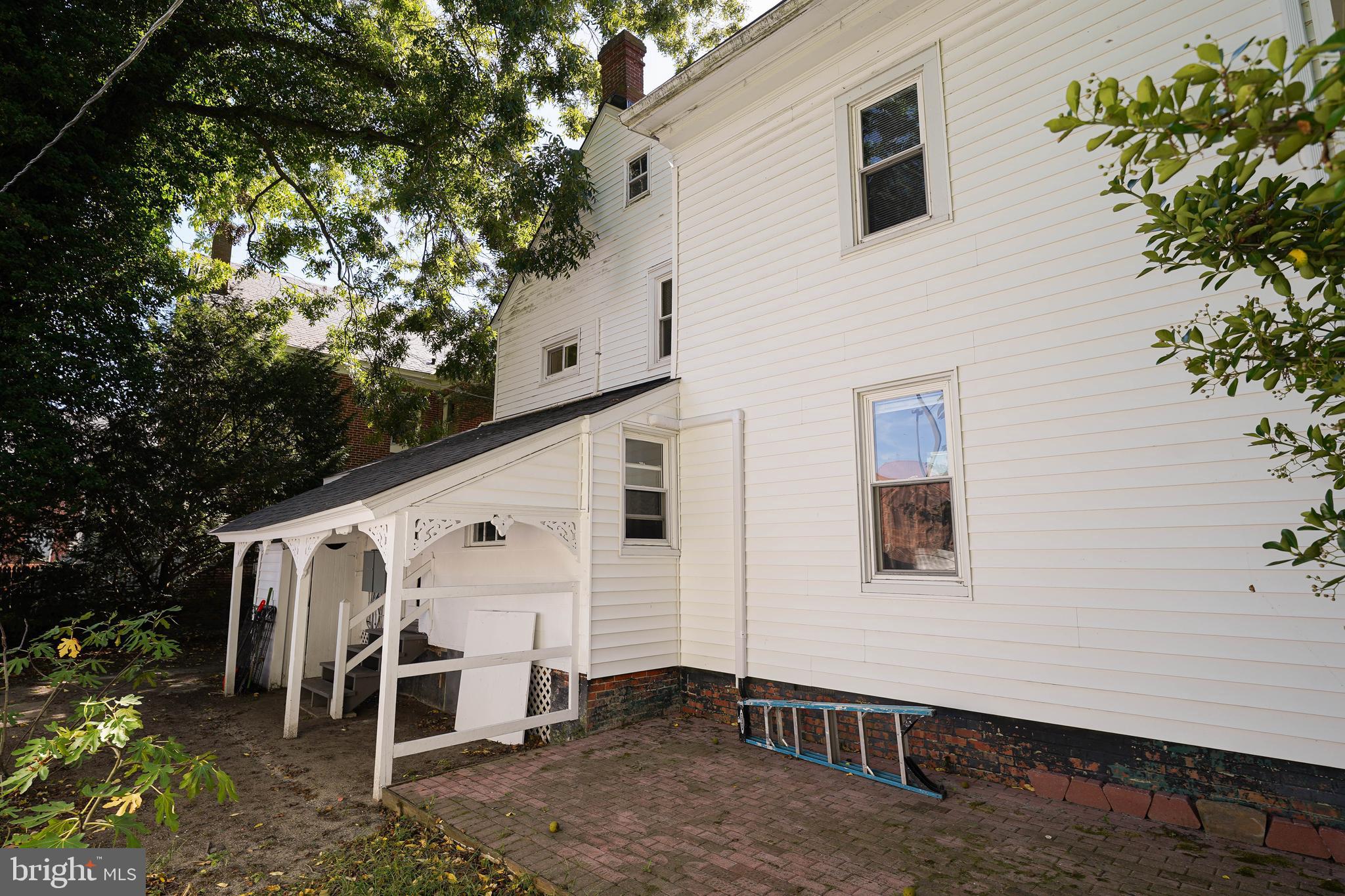 WEST END - Residential Lease