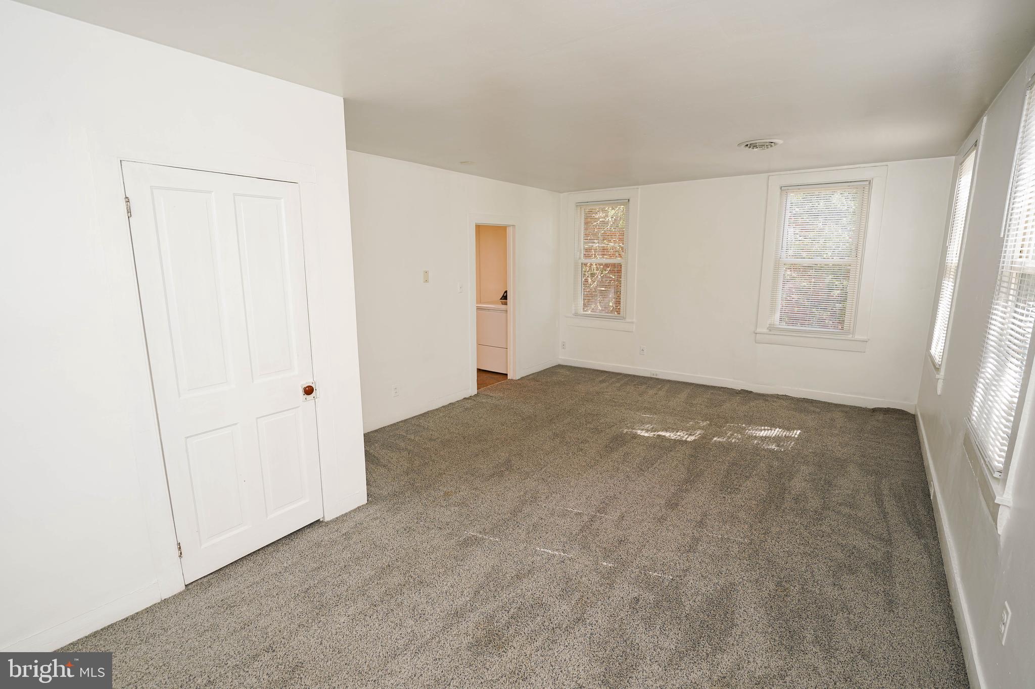 WEST END - Residential Lease