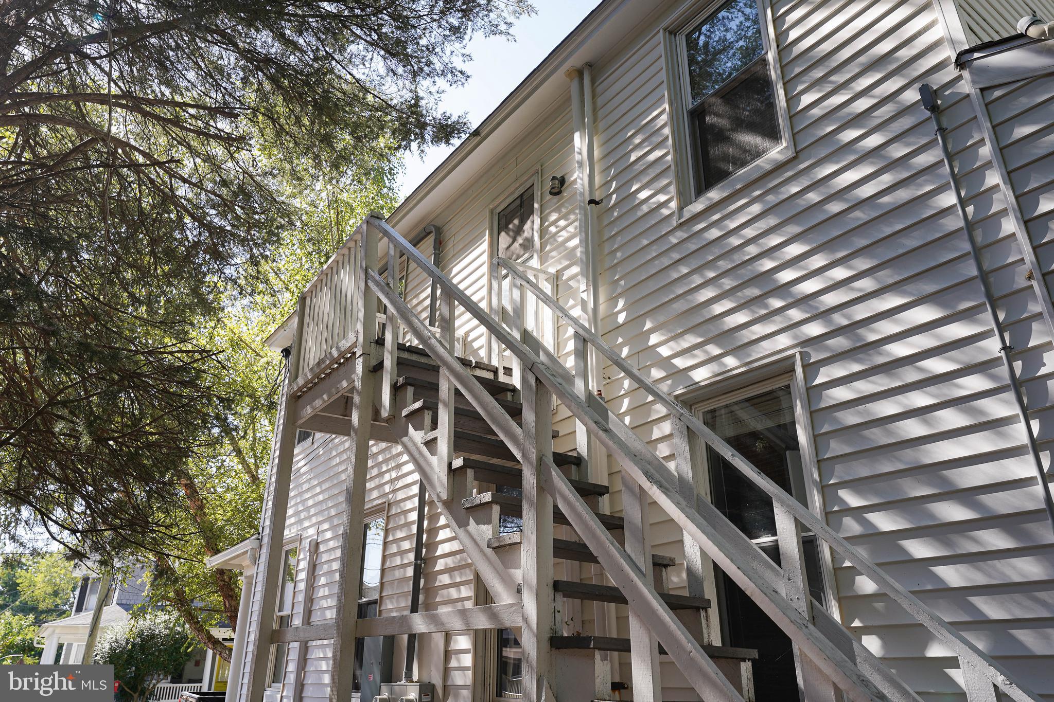 WEST END - Residential Lease