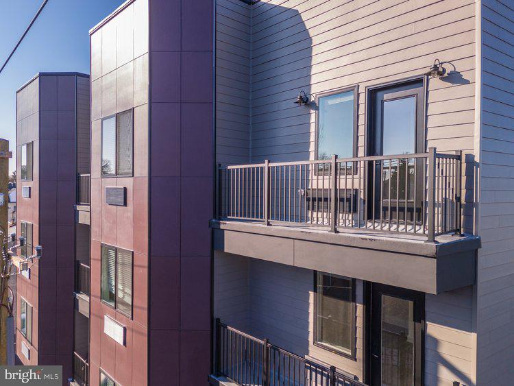 MANAYUNK - Residential Lease