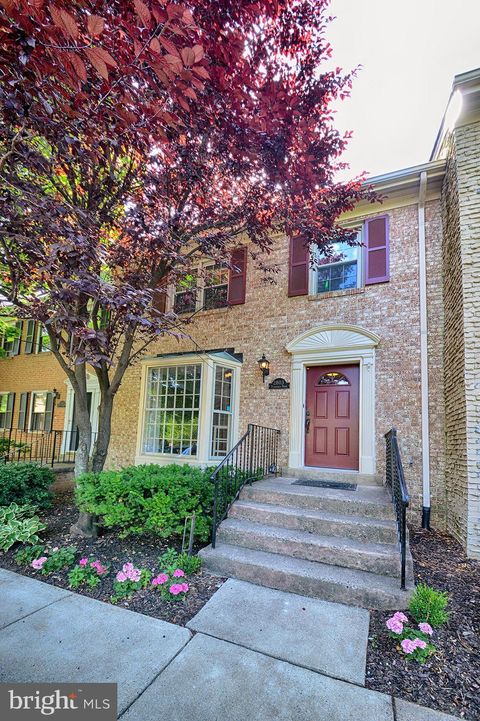 2803 FLAGMAKER DRIVE FALLS CHURCH VA 22042