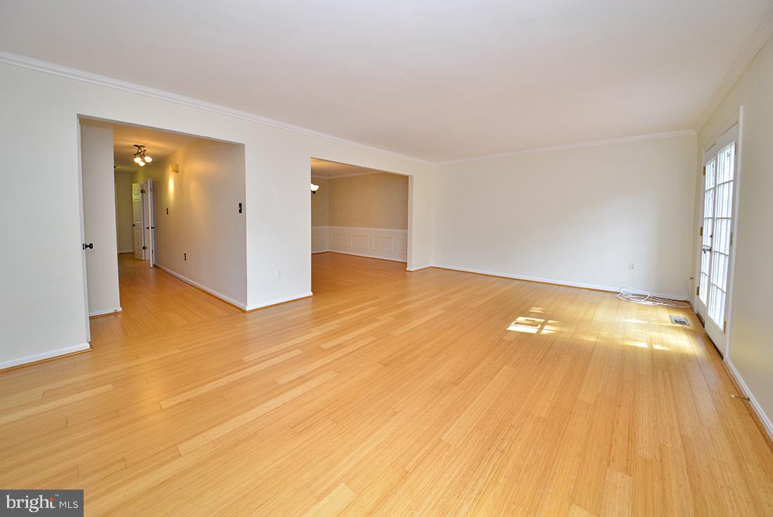 2803 FLAGMAKER DRIVE