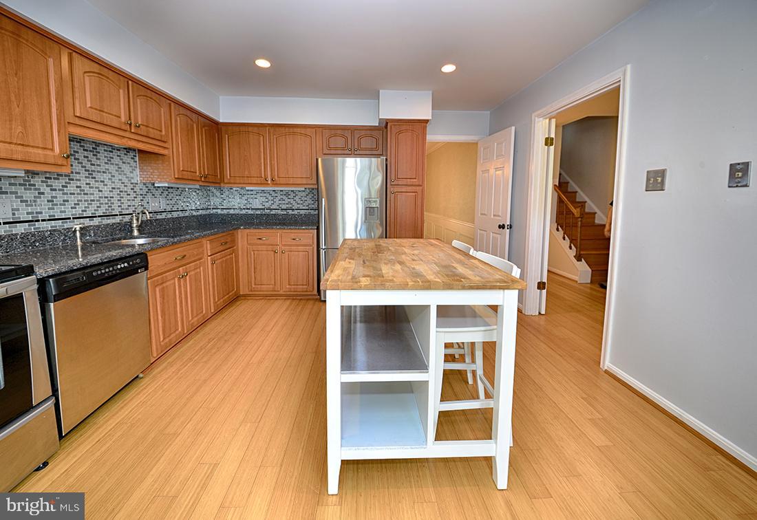 2803 FLAGMAKER DRIVE
