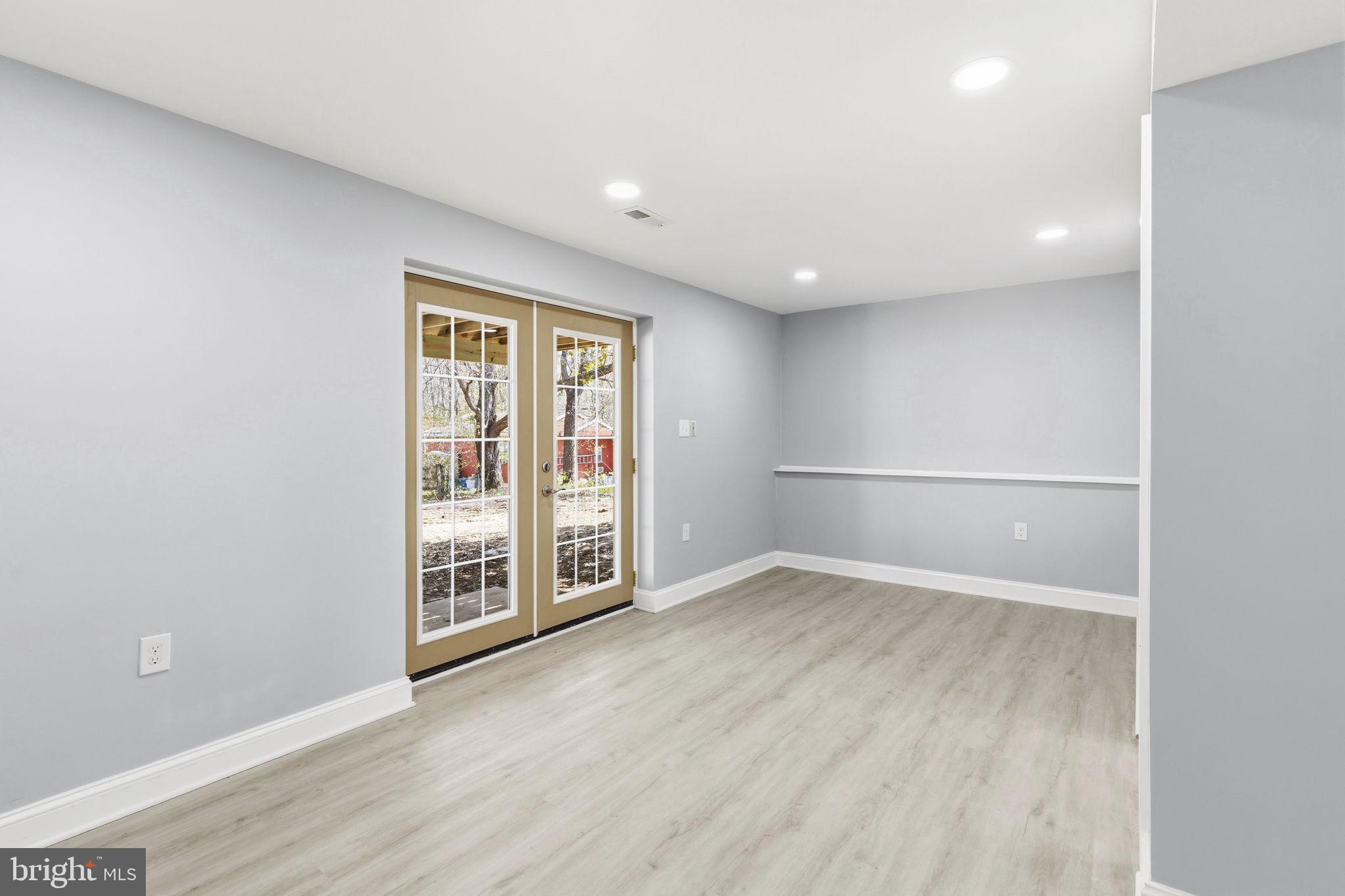 ELKMORE - Residential