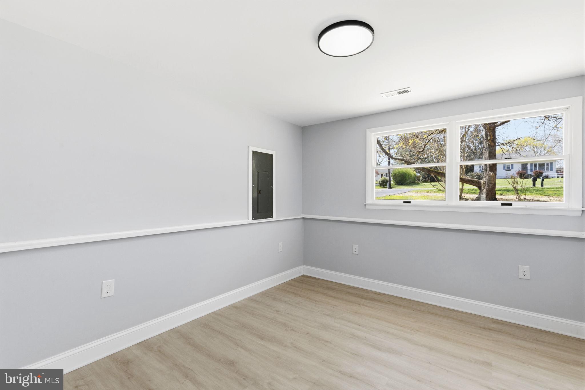 ELKMORE - Residential