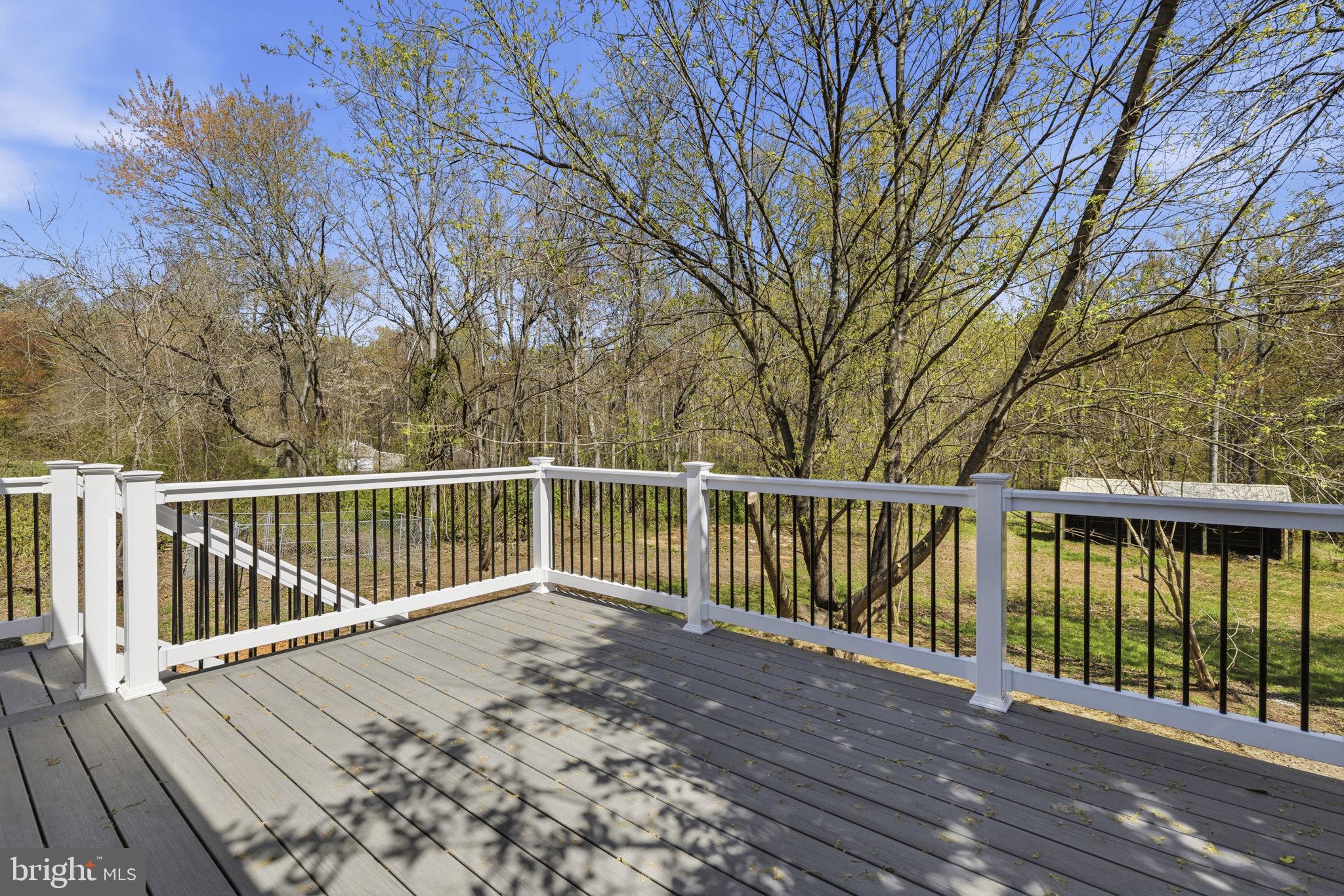 ELKMORE - Residential