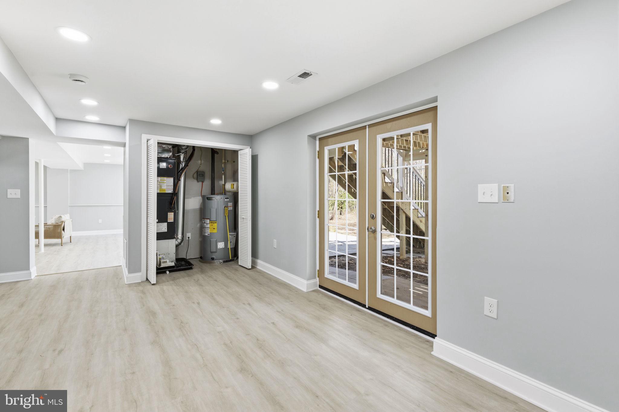 ELKMORE - Residential