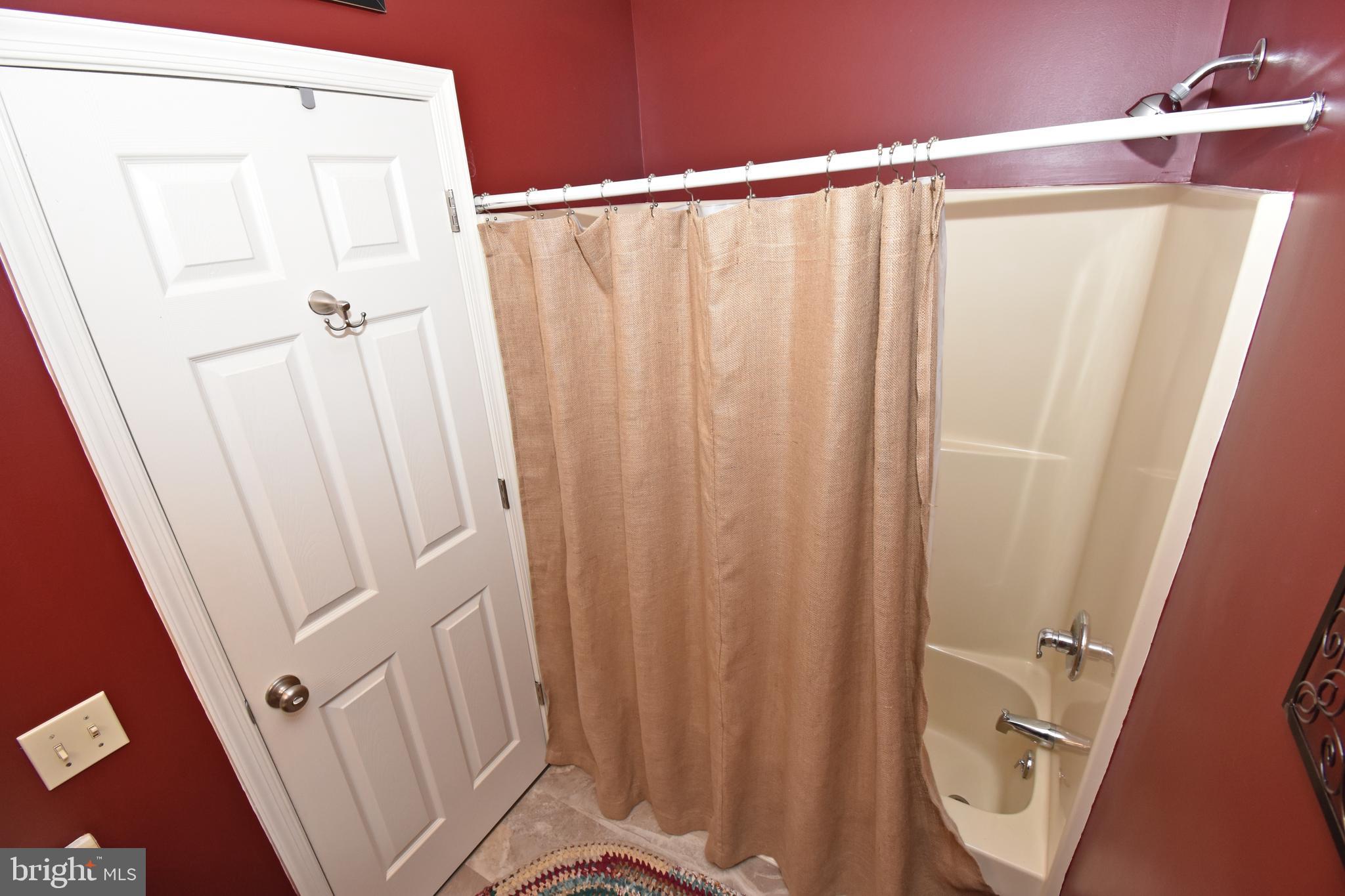 ELLINGTON - Residential