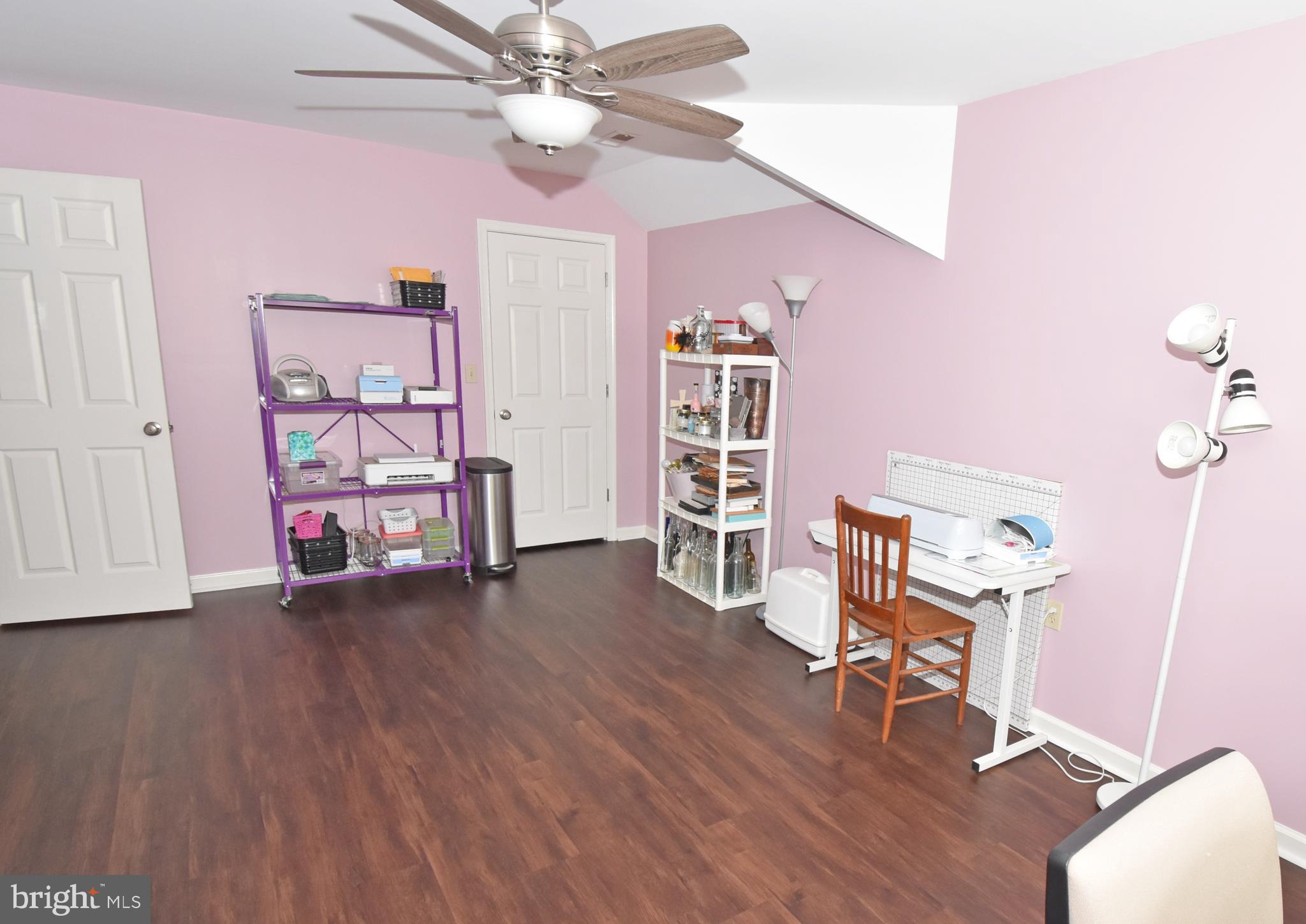 ELLINGTON - Residential