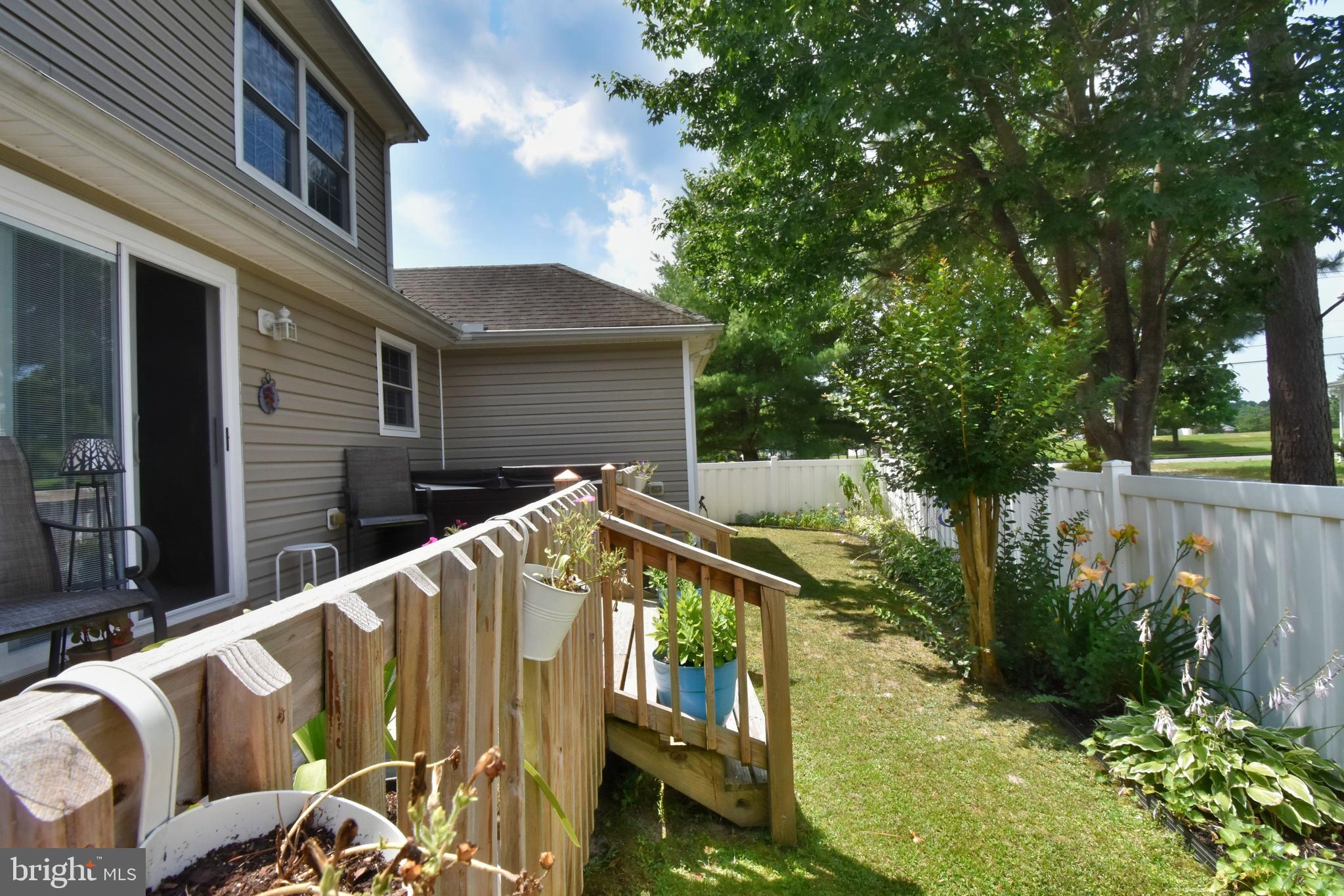 ELLINGTON - Residential