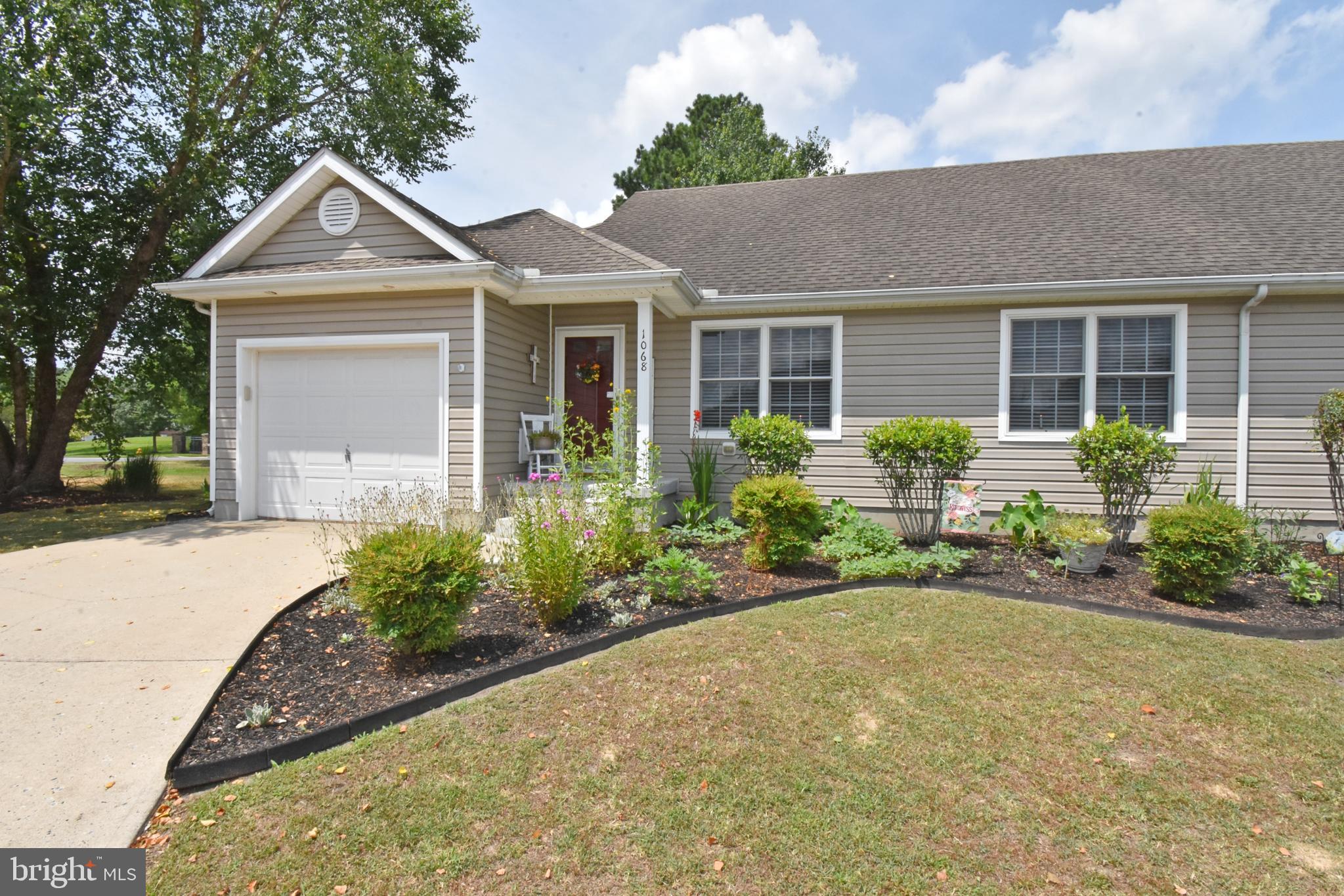 ELLINGTON - Residential