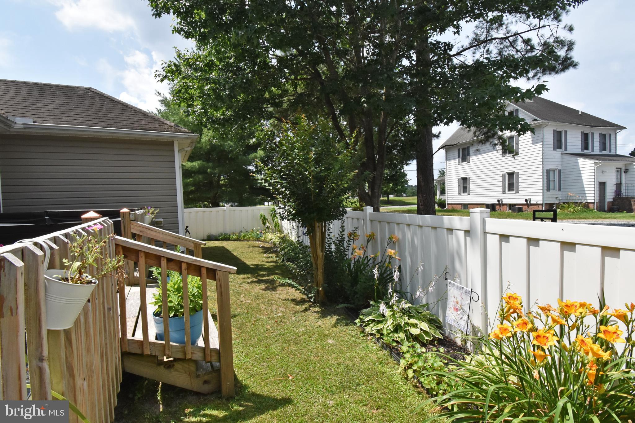 ELLINGTON - Residential