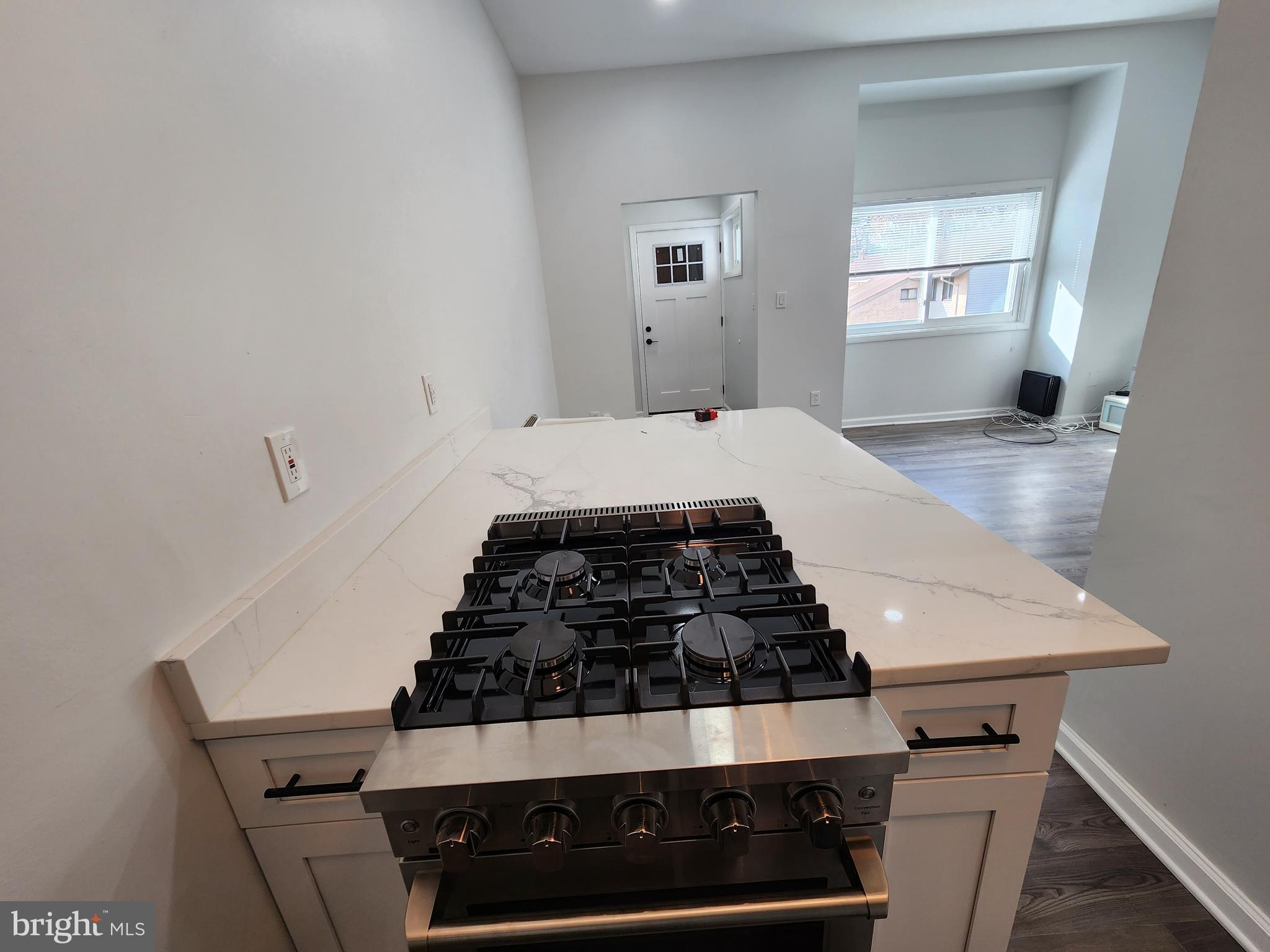 OAKLAND MILLS - Residential Lease