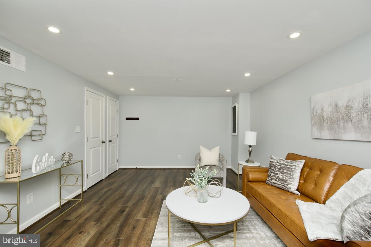 LAKE RIDGE - ANTIETAM - Residential