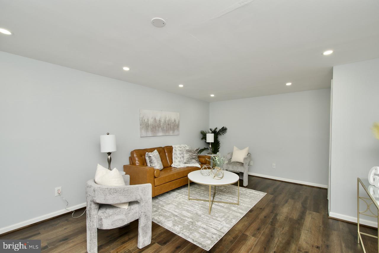 LAKE RIDGE - ANTIETAM - Residential