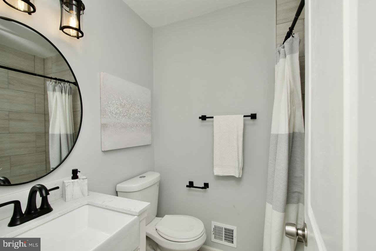 LAKE RIDGE - ANTIETAM - Residential