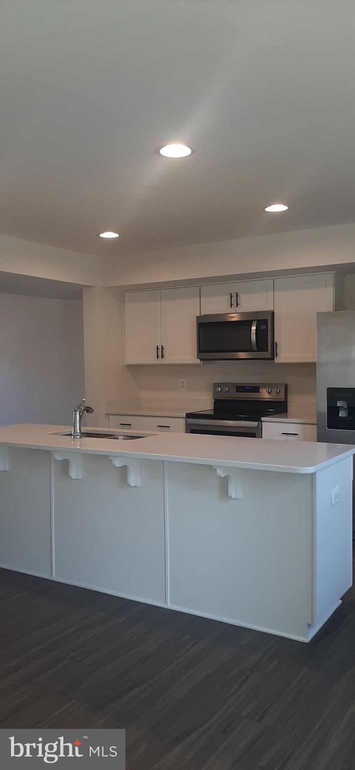 WHISPERING PINES - Residential