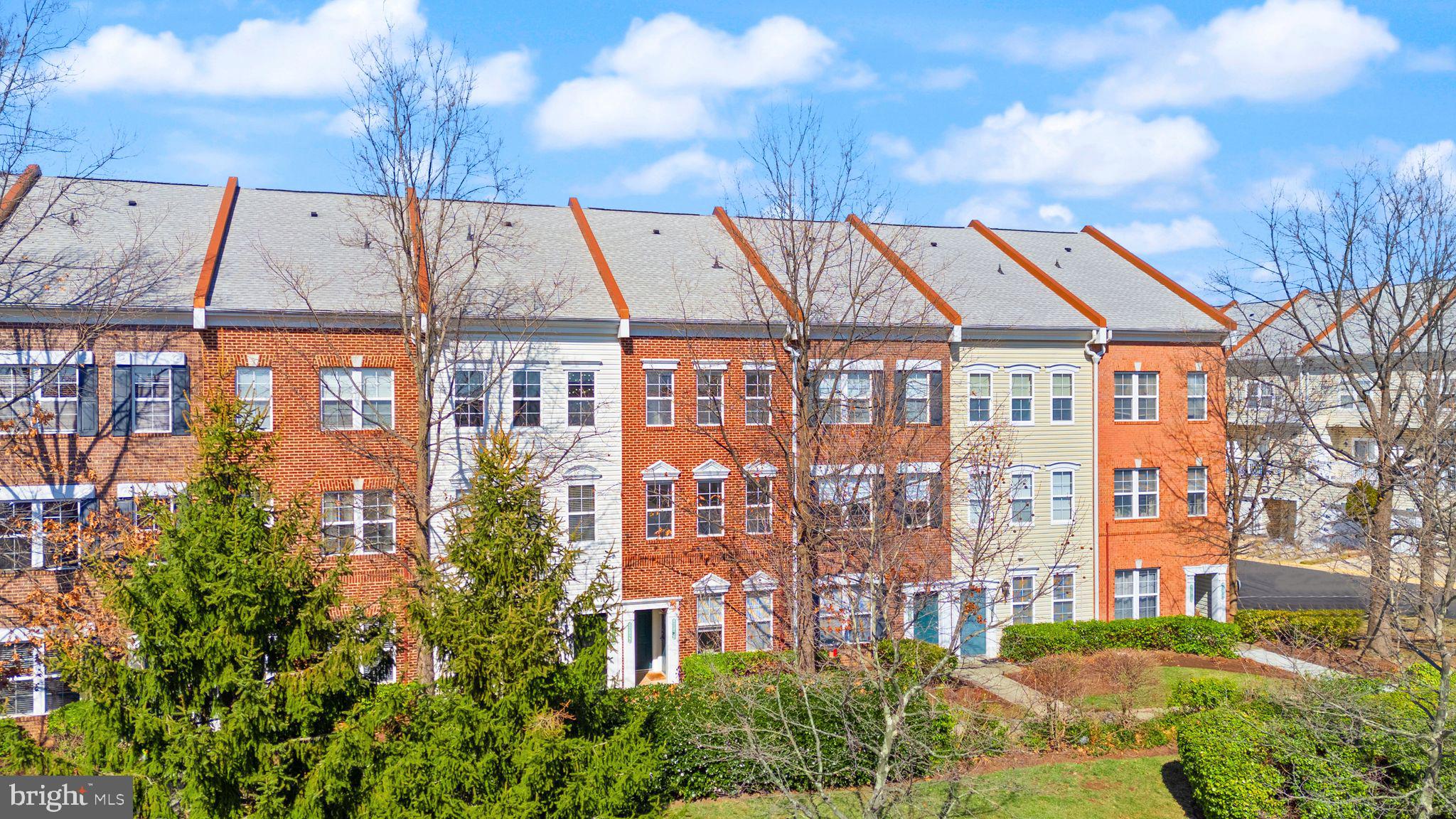 SUMMERFIELD - Residential