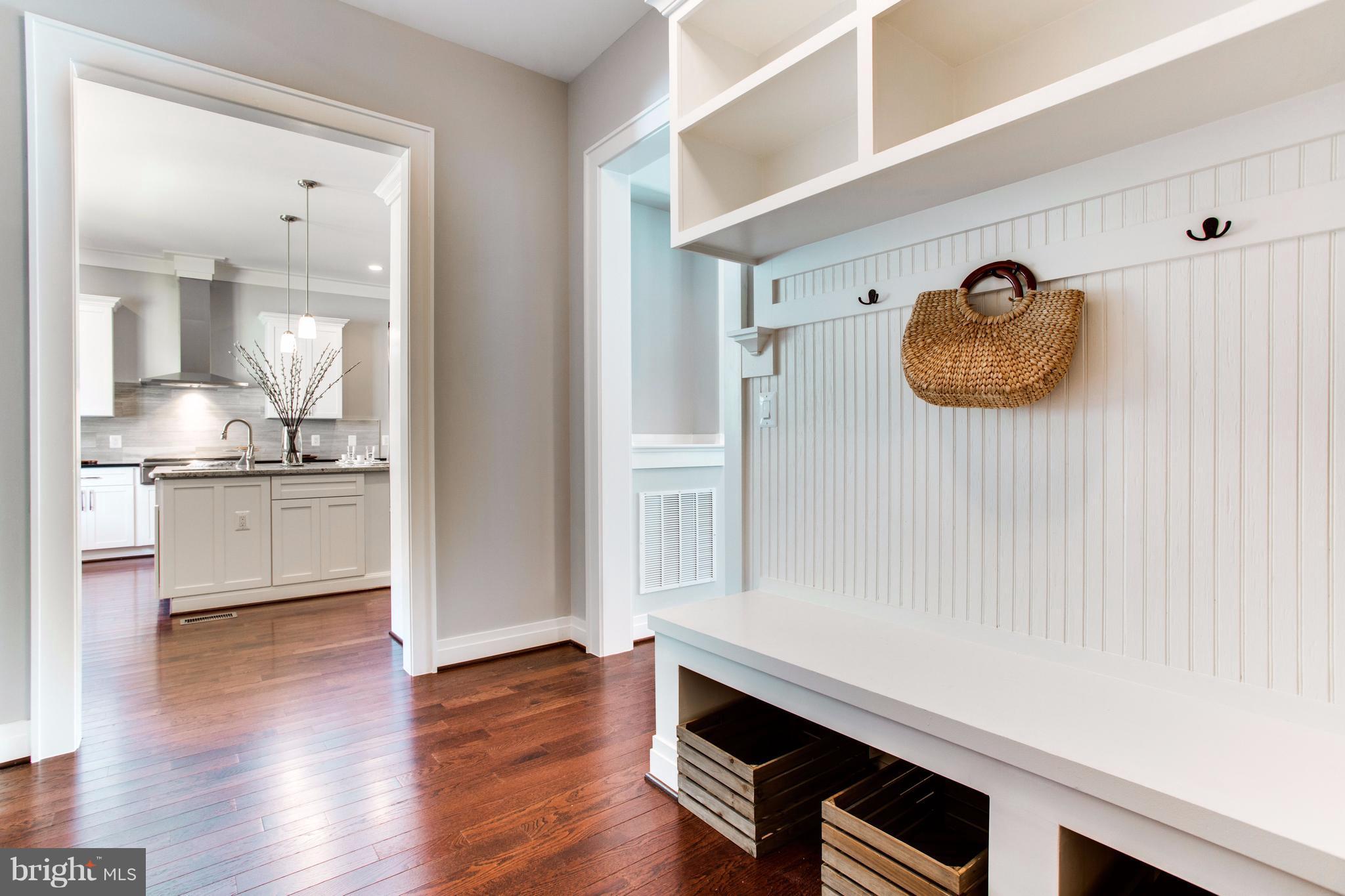 VIENNA WOODS - Residential