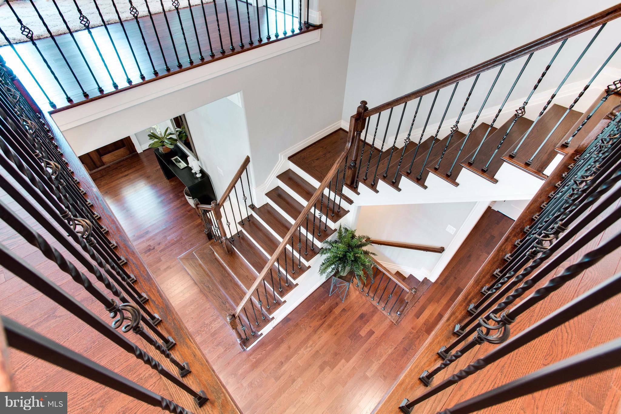 VIENNA WOODS - Residential