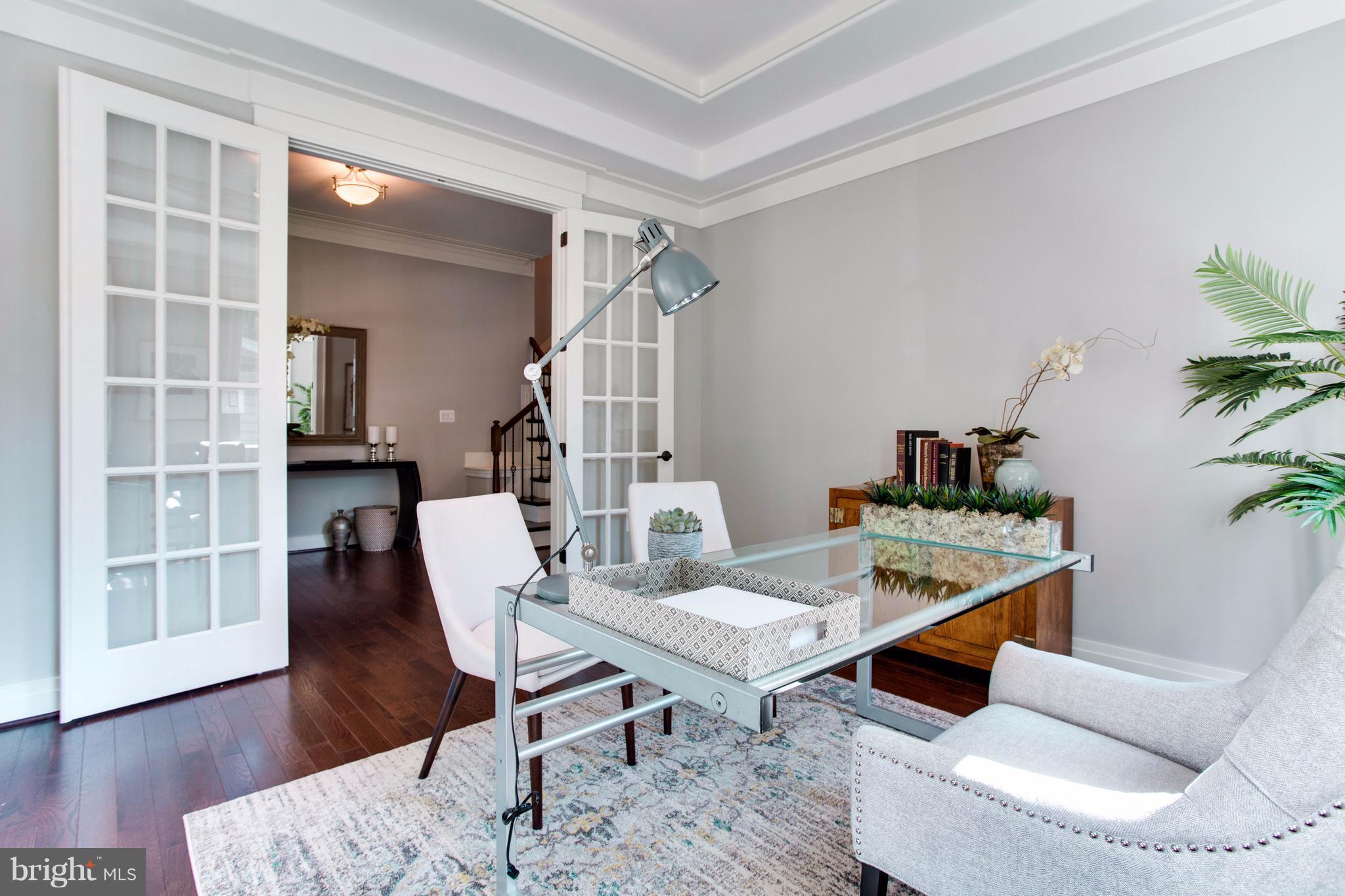 VIENNA WOODS - Residential