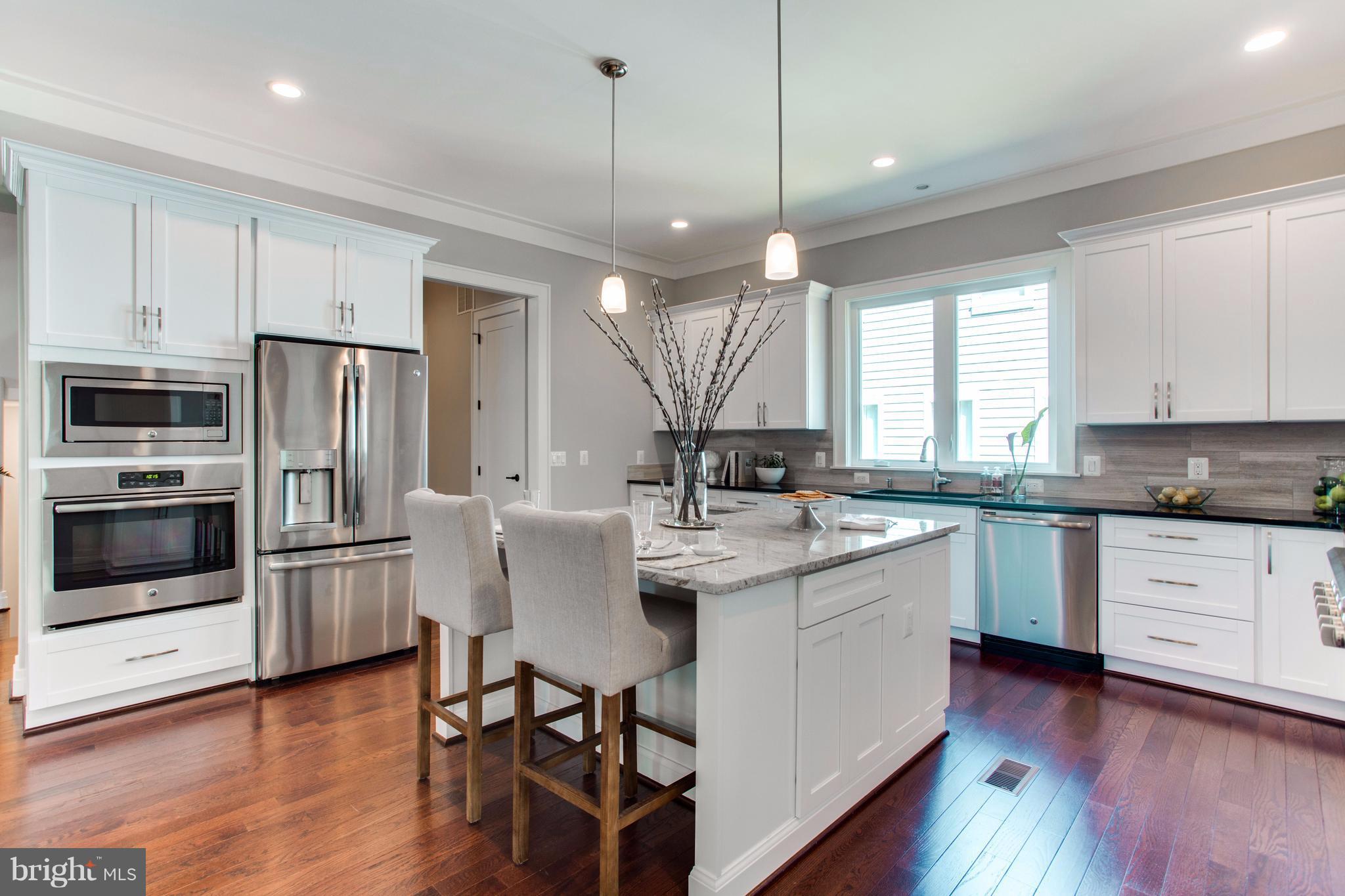 VIENNA WOODS - Residential