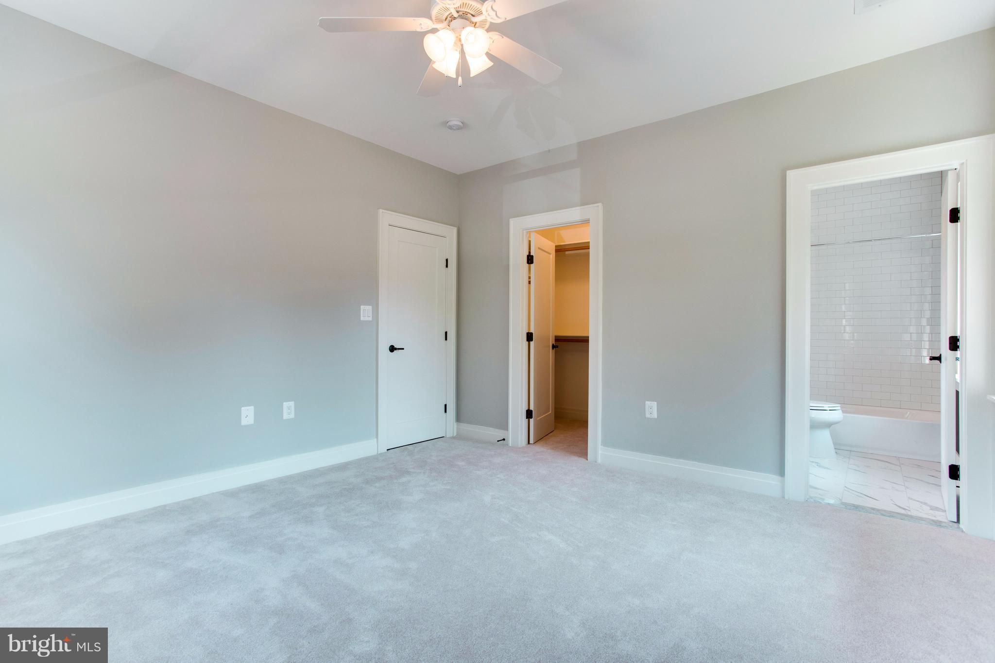 VIENNA WOODS - Residential