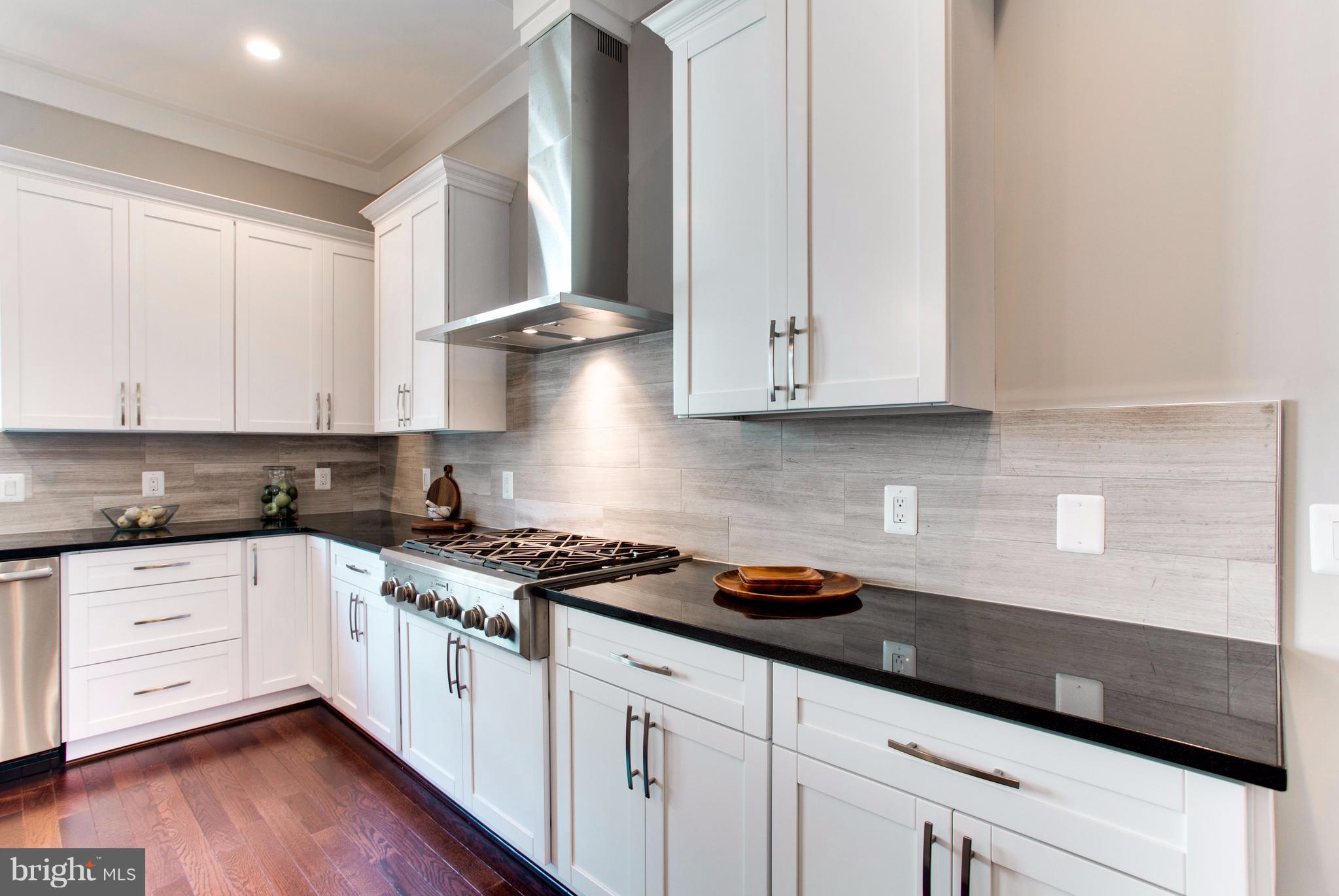 VIENNA WOODS - Residential