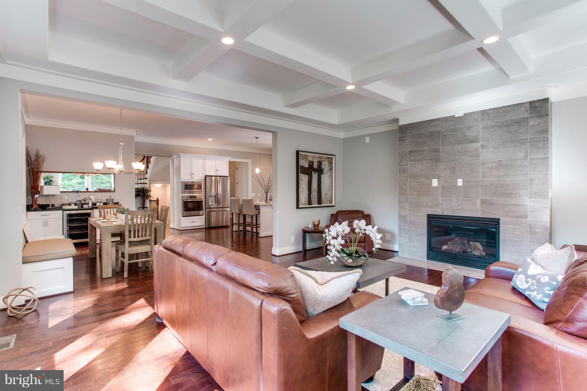 VIENNA WOODS - Residential